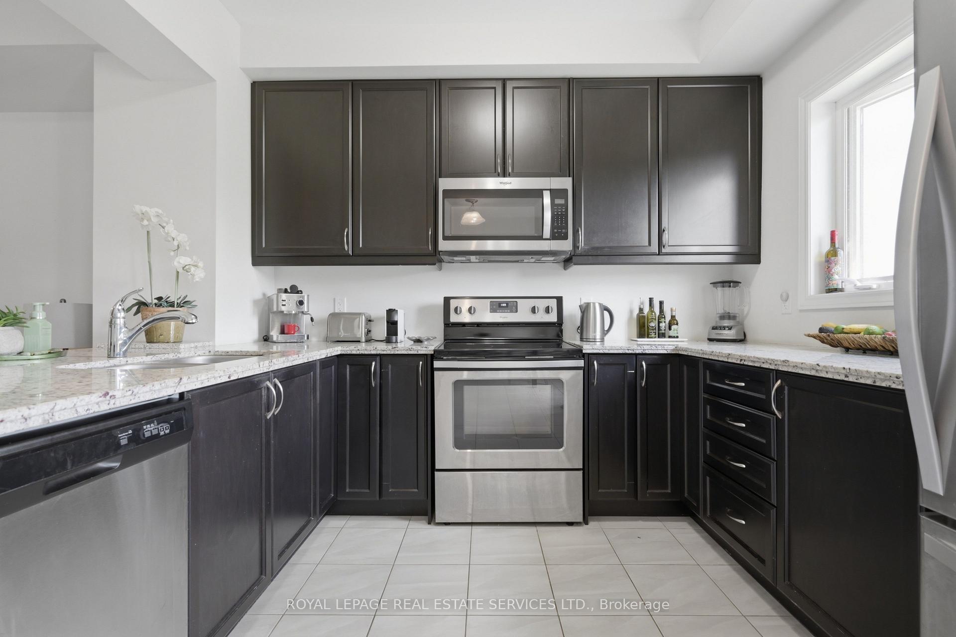 Photo 13 of 58 Borers Creek Circle, Hamilton, Waterdown — HOMEH