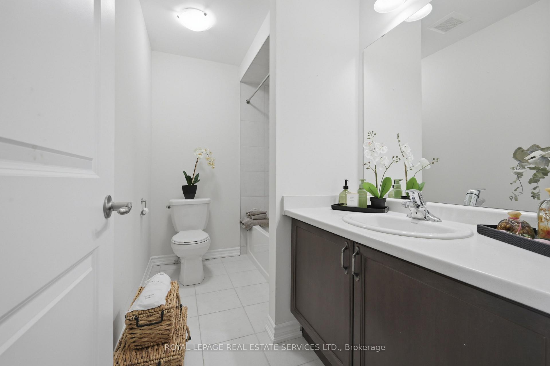 Photo 33 of 58 Borers Creek Circle, Hamilton, Waterdown — HOMEH