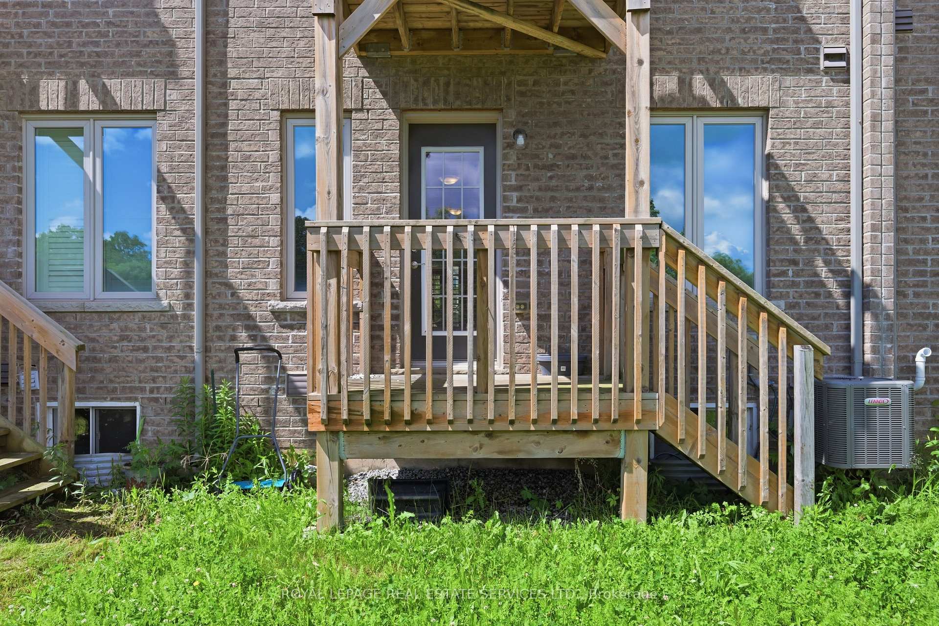 Photo 37 of 58 Borers Creek Circle, Hamilton, Waterdown — HOMEH