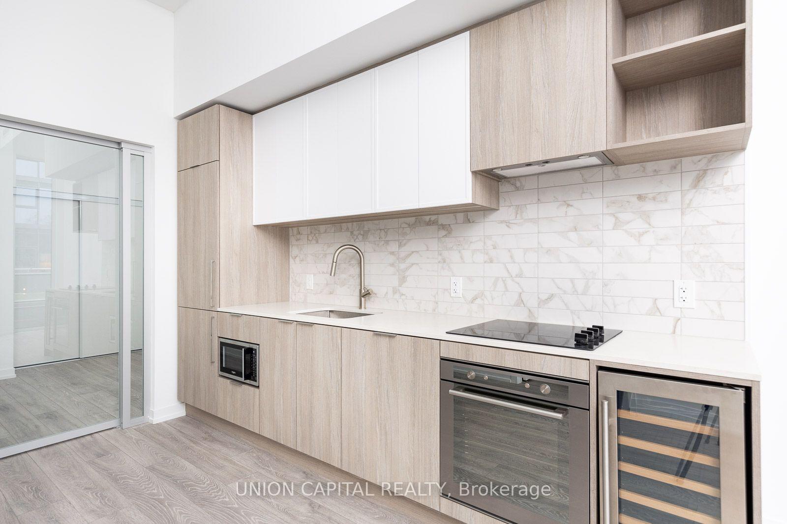 Photo 6 of Unit 222, 2020 Bathurst Street, Toronto, Humewood-Cedarvale — HOMEH