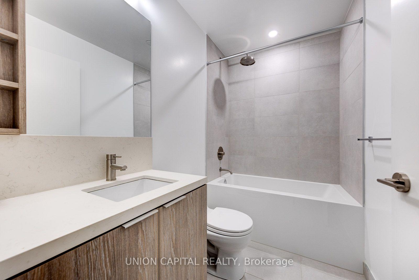 Photo 8 of Unit 222, 2020 Bathurst Street, Toronto, Humewood-Cedarvale — HOMEH