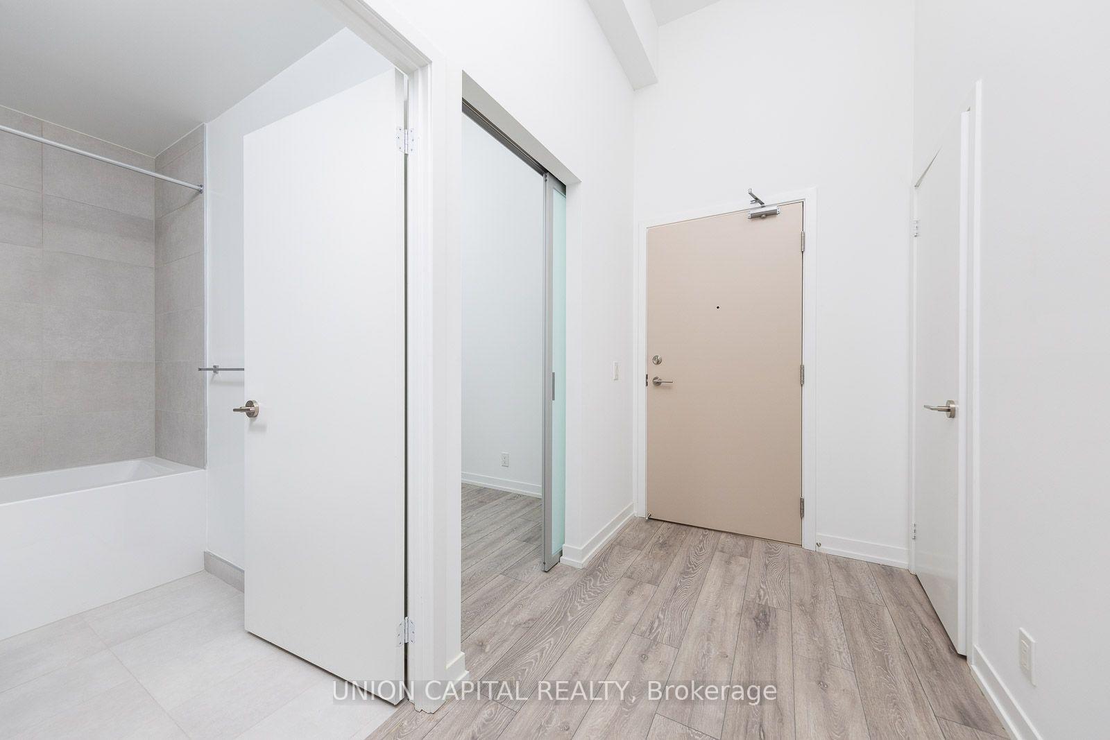 Photo 9 of Unit 222, 2020 Bathurst Street, Toronto, Humewood-Cedarvale — HOMEH