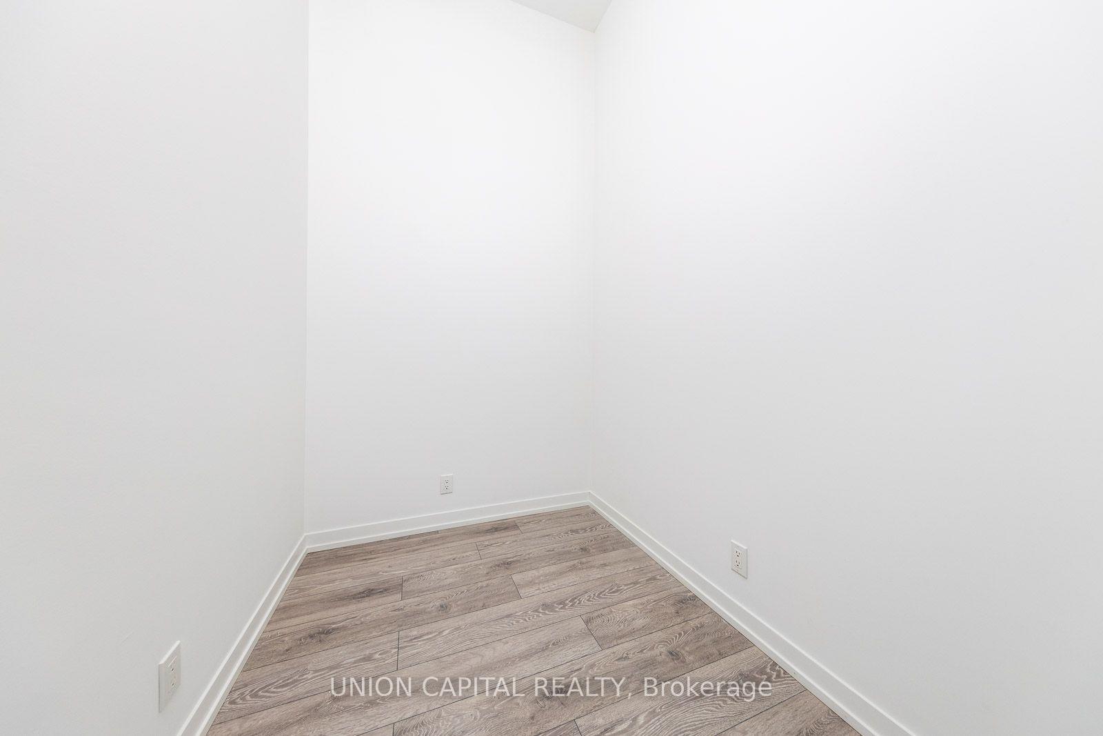 Photo 10 of Unit 222, 2020 Bathurst Street, Toronto, Humewood-Cedarvale — HOMEH