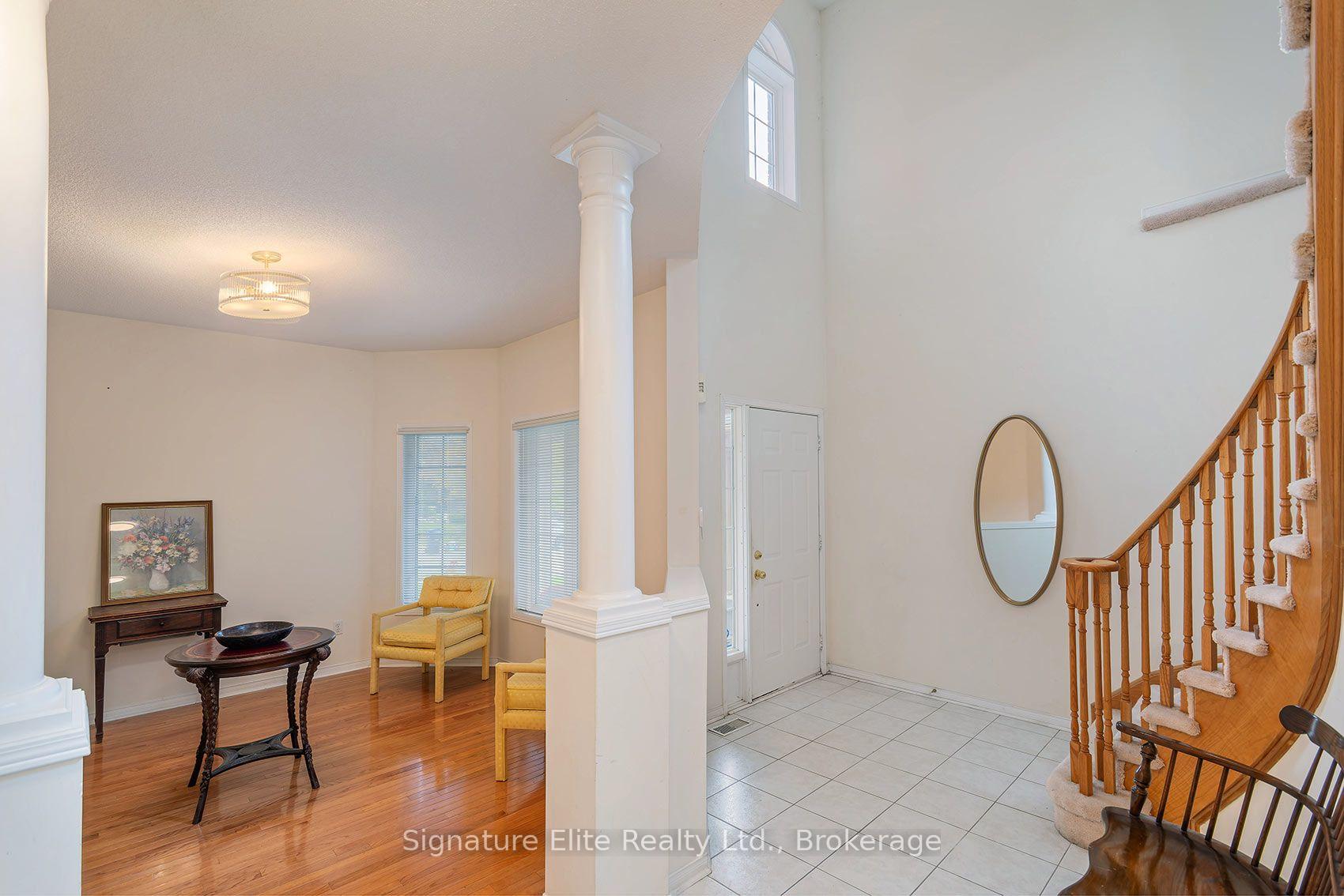 Photo 3 of 48 Humberside Avenue, Brampton, Snelgrove — HOMEH