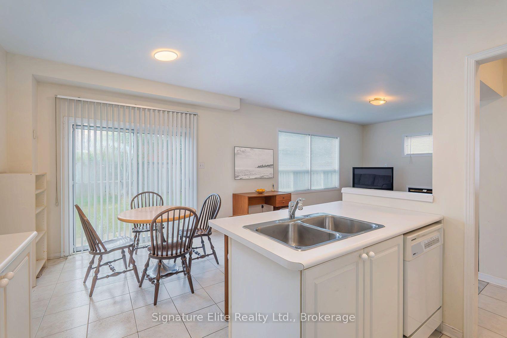 Photo 9 of 48 Humberside Avenue, Brampton, Snelgrove — HOMEH