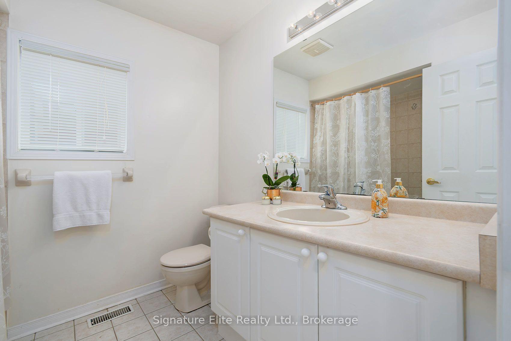 Photo 32 of 48 Humberside Avenue, Brampton, Snelgrove — HOMEH