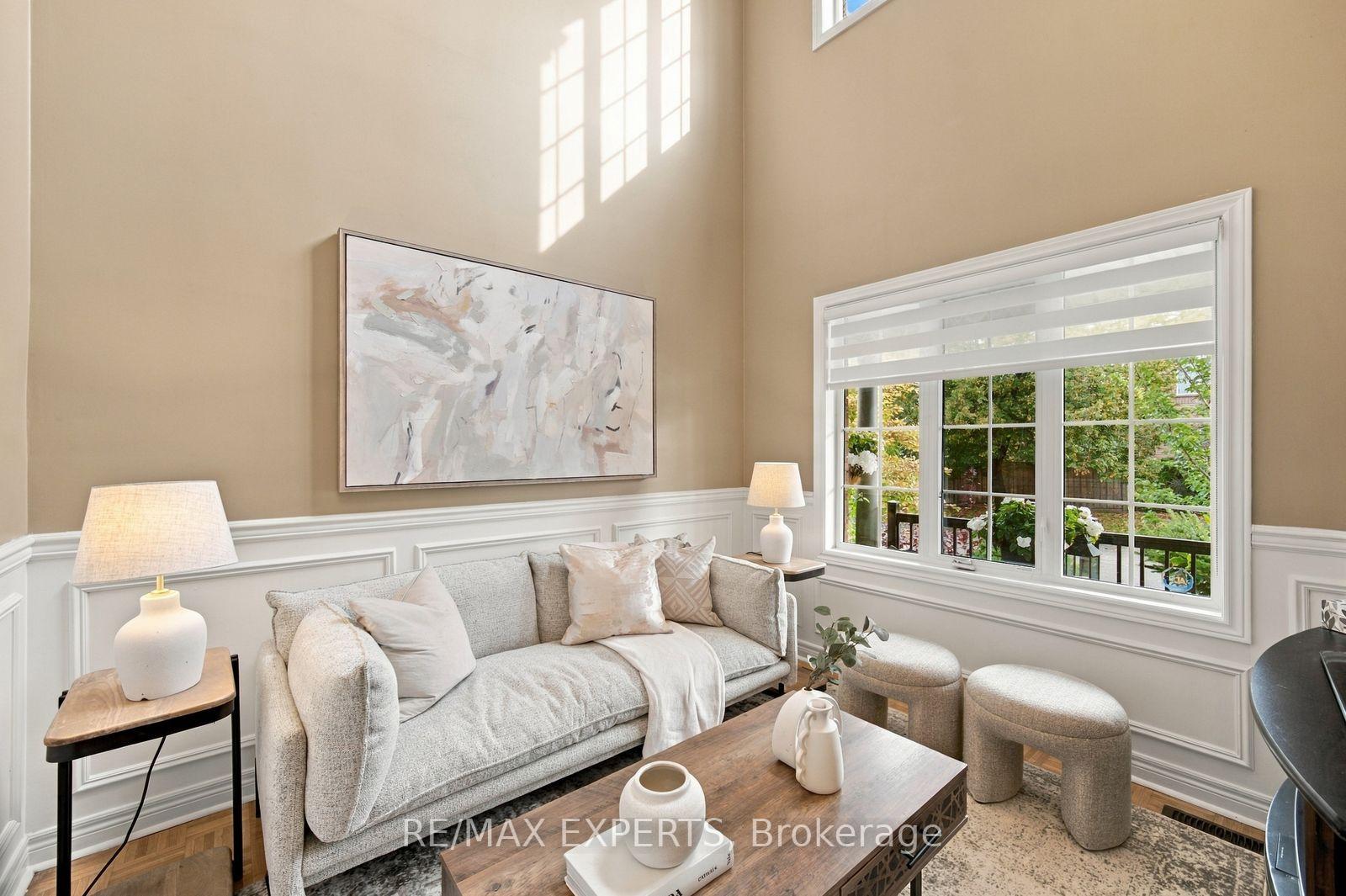 Photo 2 of 75 Keegan Crescent, Vaughan, Sonoma Heights — HOMEH