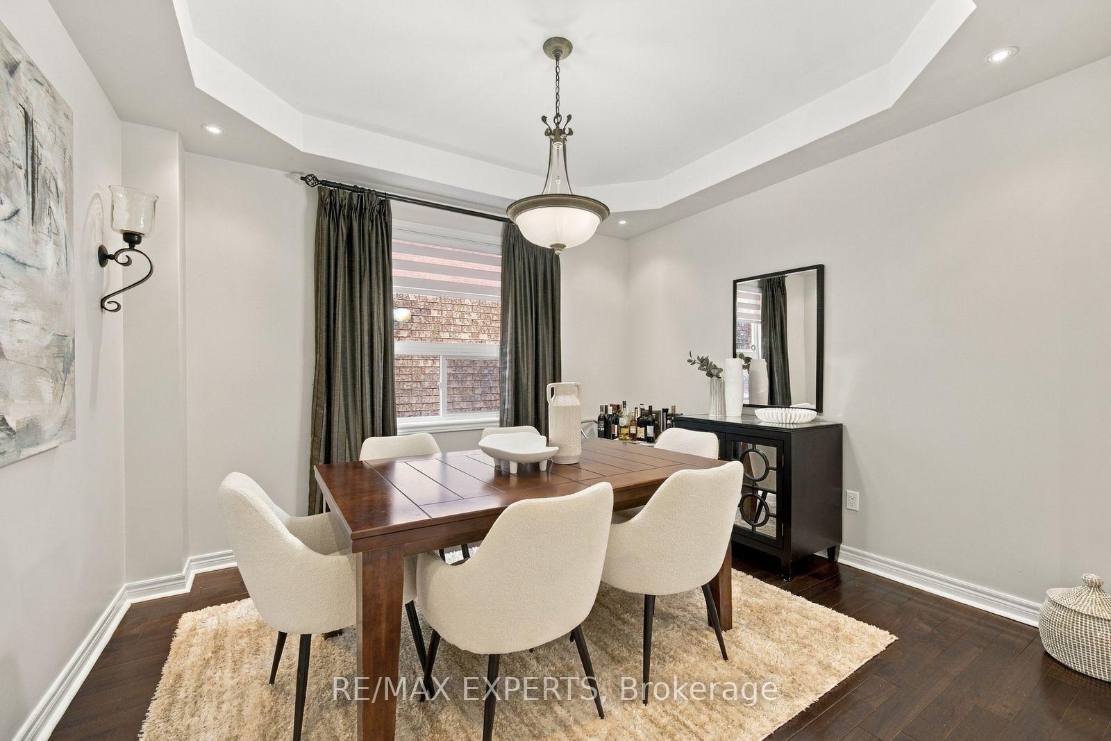 Photo 4 of 75 Keegan Crescent, Vaughan, Sonoma Heights — HOMEH