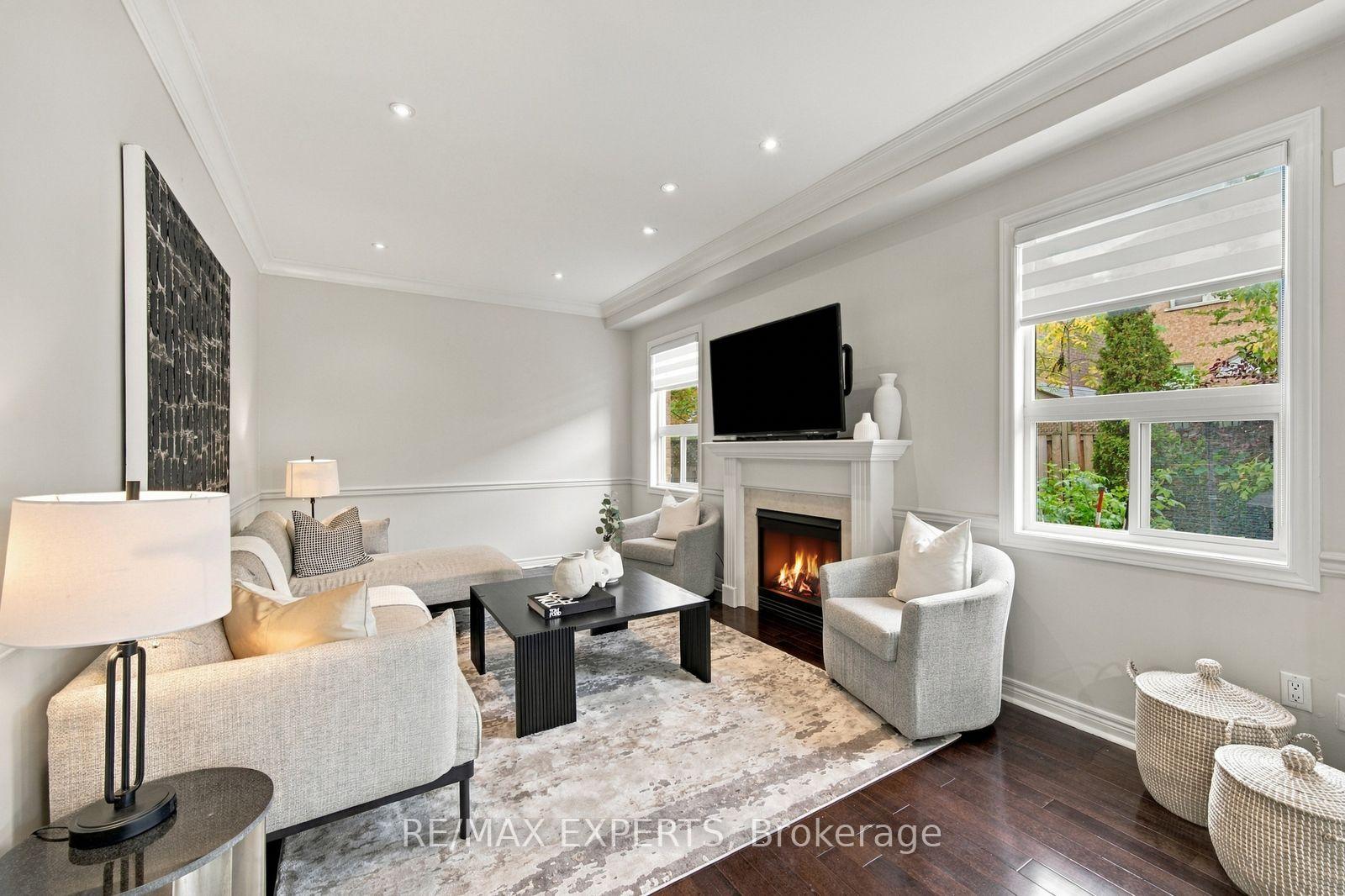 Photo 6 of 75 Keegan Crescent, Vaughan, Sonoma Heights — HOMEH