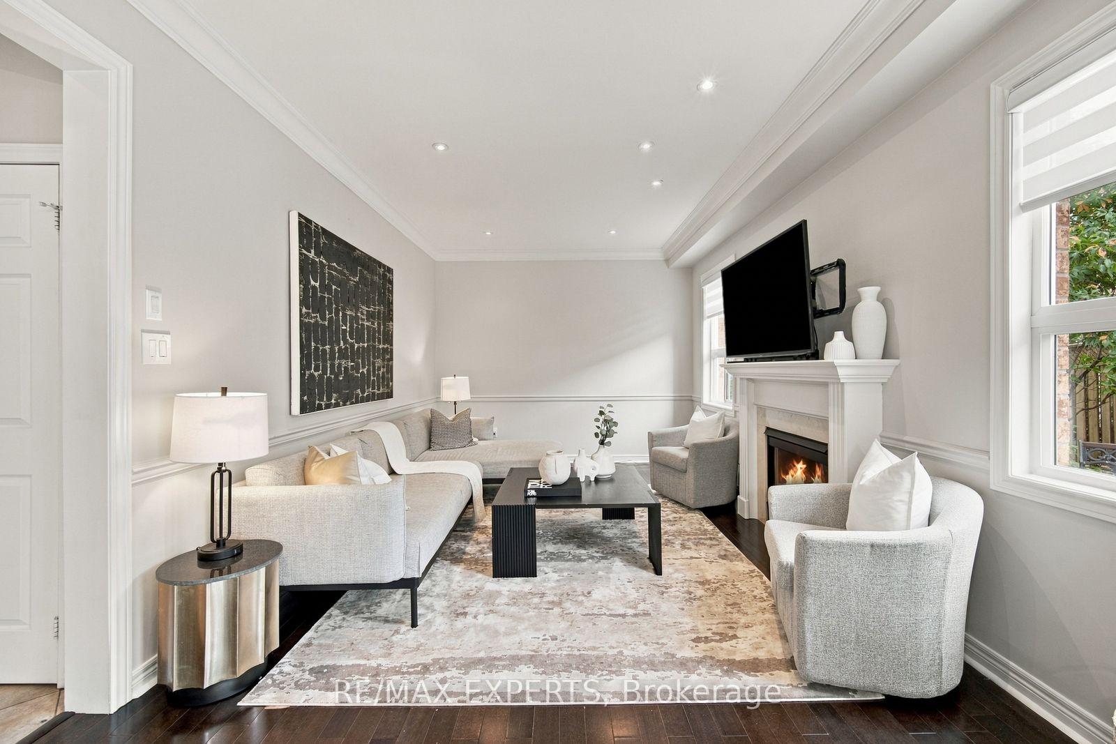 Photo 7 of 75 Keegan Crescent, Vaughan, Sonoma Heights — HOMEH