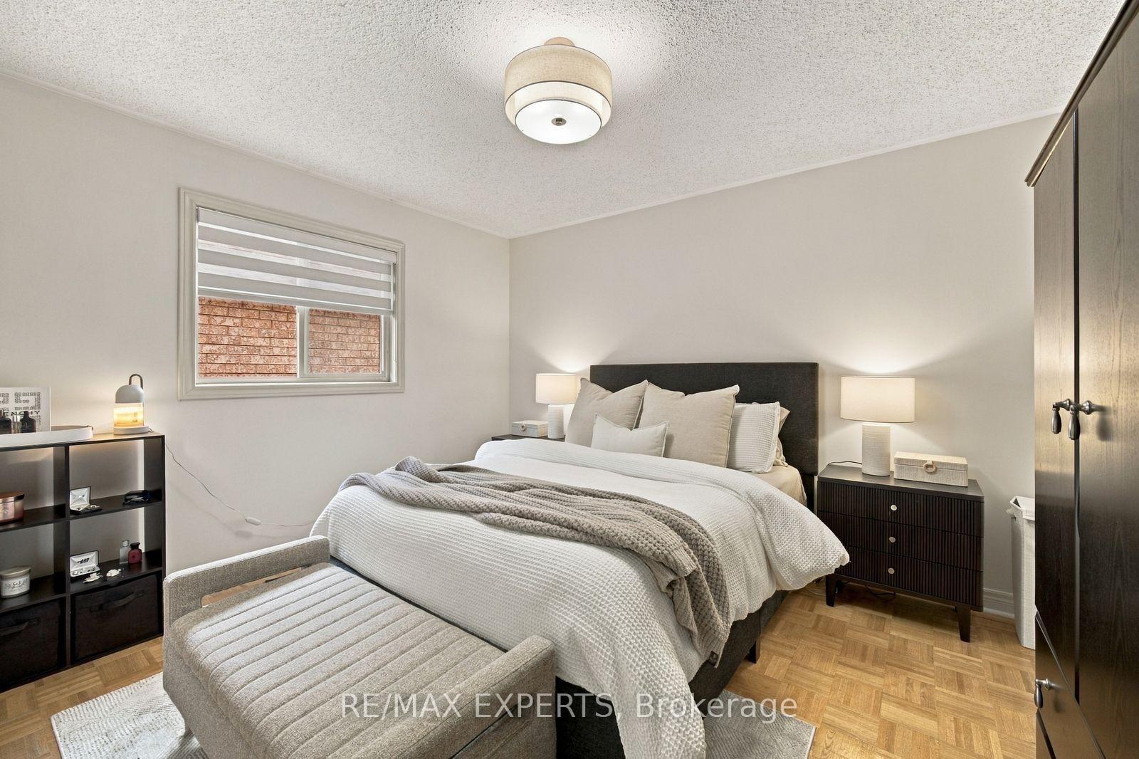 Photo 14 of 75 Keegan Crescent, Vaughan, Sonoma Heights — HOMEH