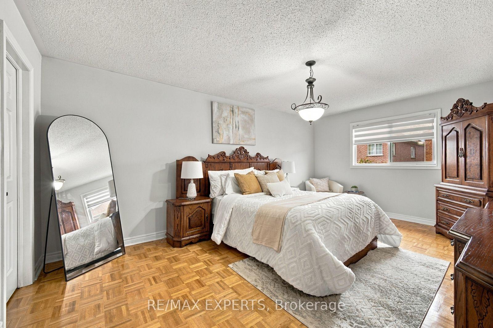 Photo 16 of 75 Keegan Crescent, Vaughan, Sonoma Heights — HOMEH