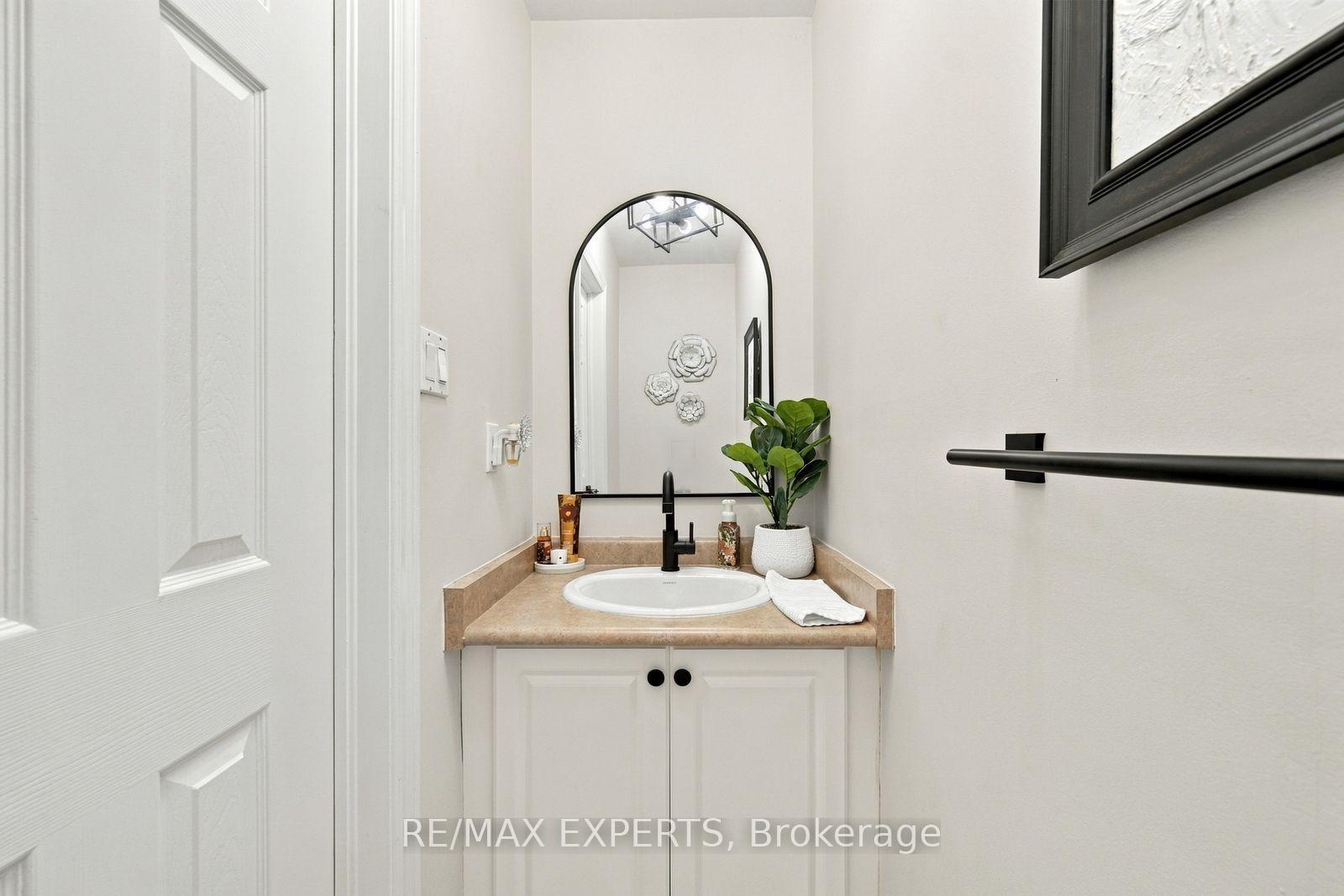 Photo 22 of 75 Keegan Crescent, Vaughan, Sonoma Heights — HOMEH