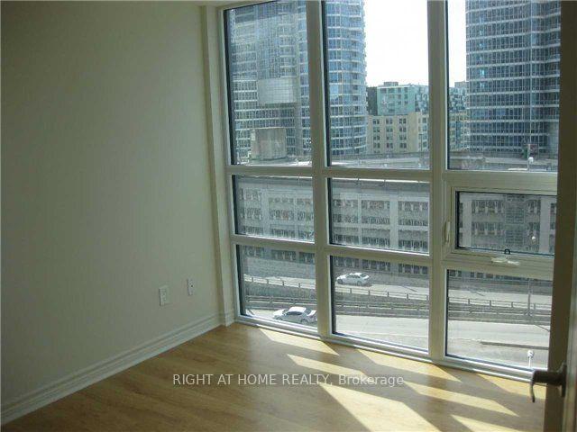 Photo 13 of Unit 1208, 25 Lower Simcoe Street, Toronto, Waterfront Communities — HOMEH