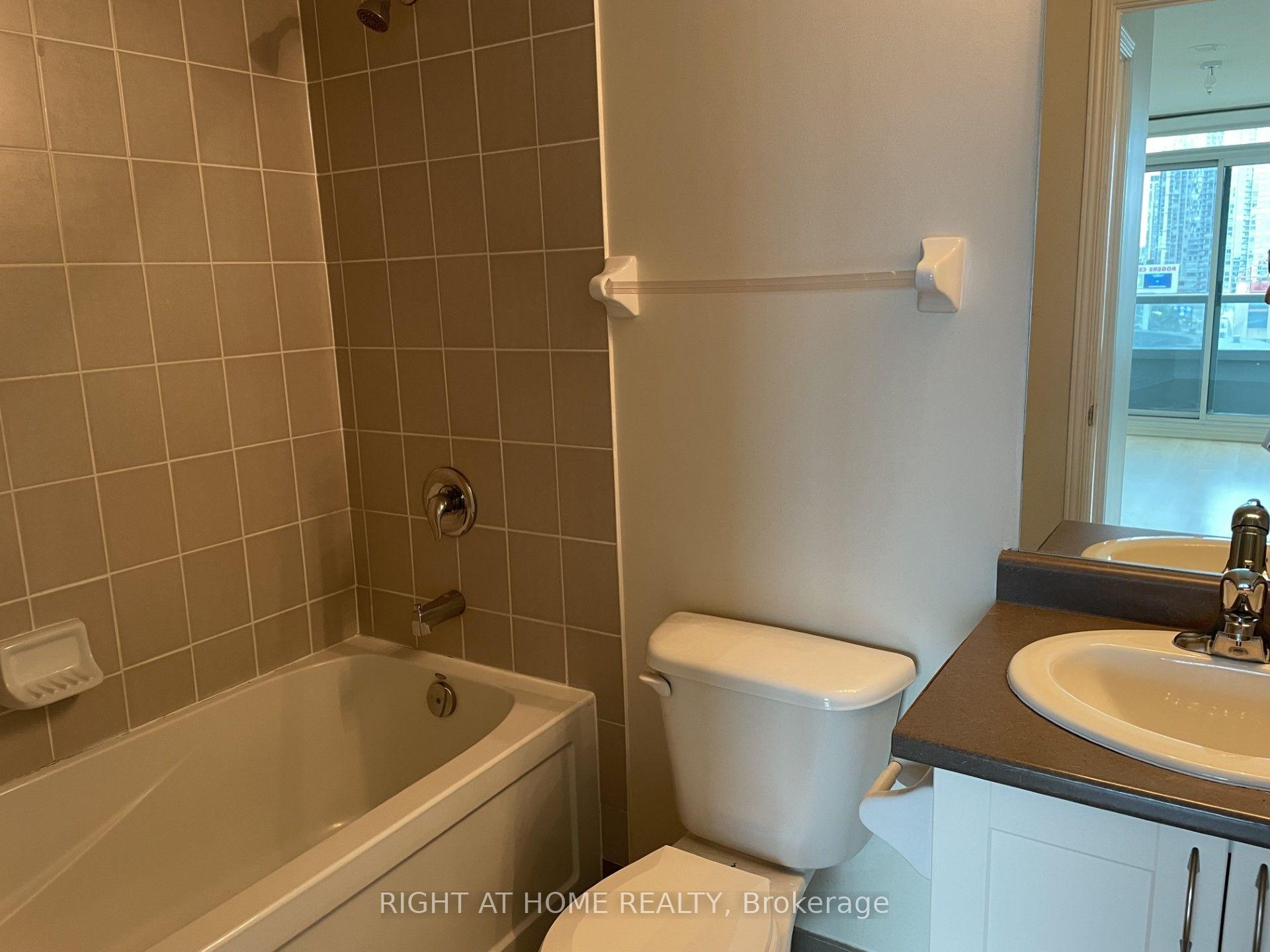 Photo 29 of Unit 1208, 25 Lower Simcoe Street, Toronto, Waterfront Communities — HOMEH