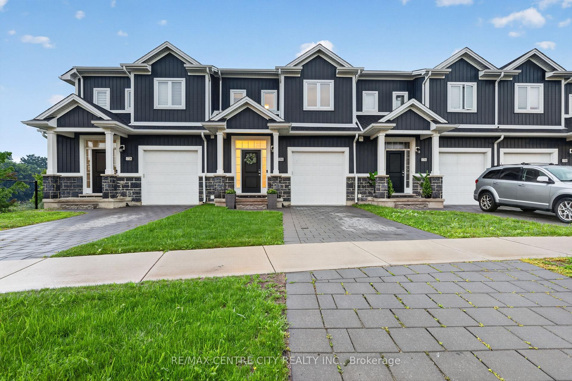 Photo 11 of 1740 Finley Crescent, London, North I — HOMEH
