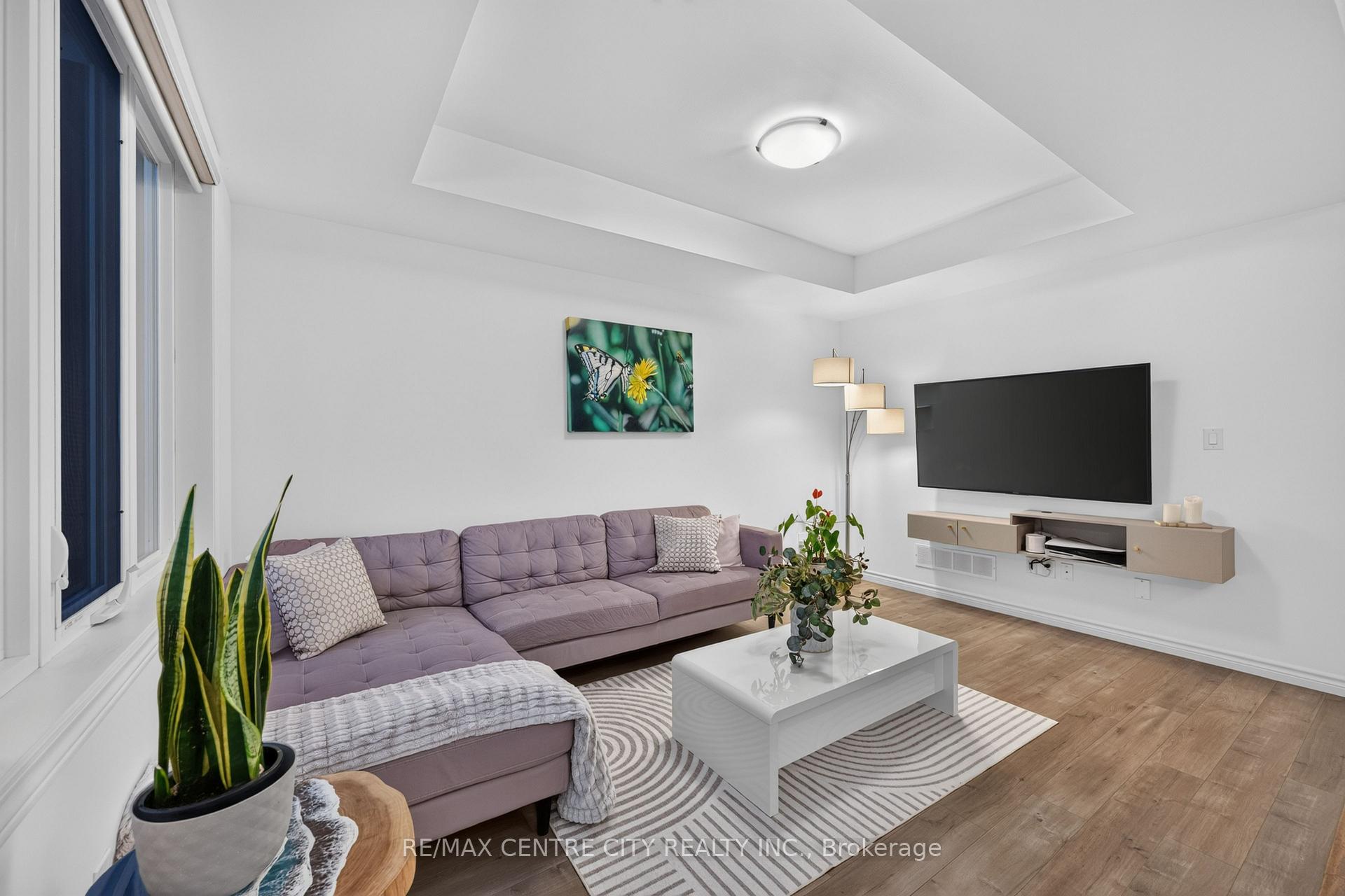 Photo 18 of 1740 Finley Crescent, London, North I — HOMEH