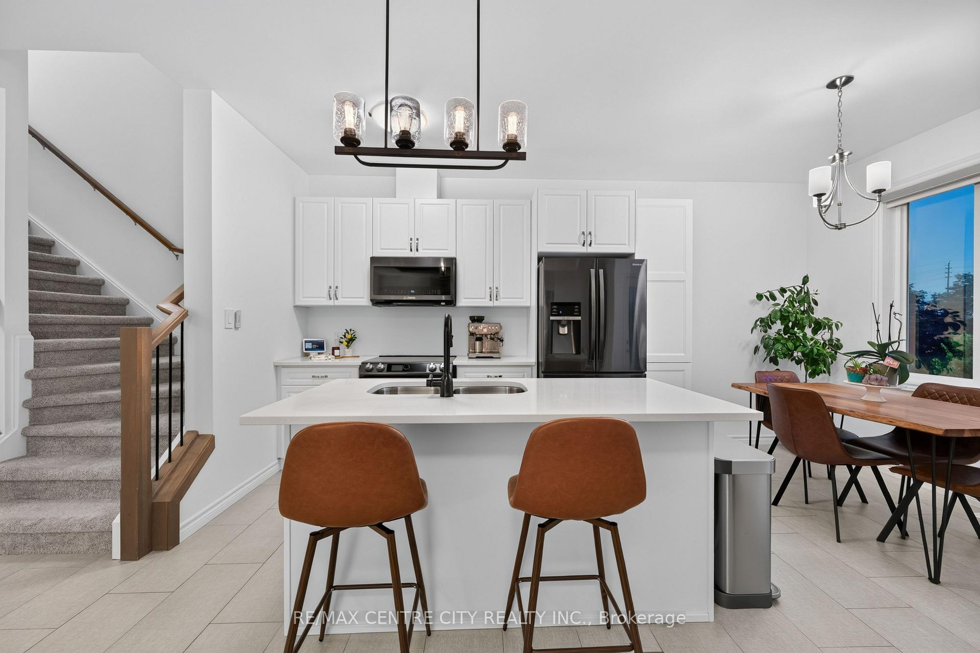 Photo 22 of 1740 Finley Crescent, London, North I — HOMEH