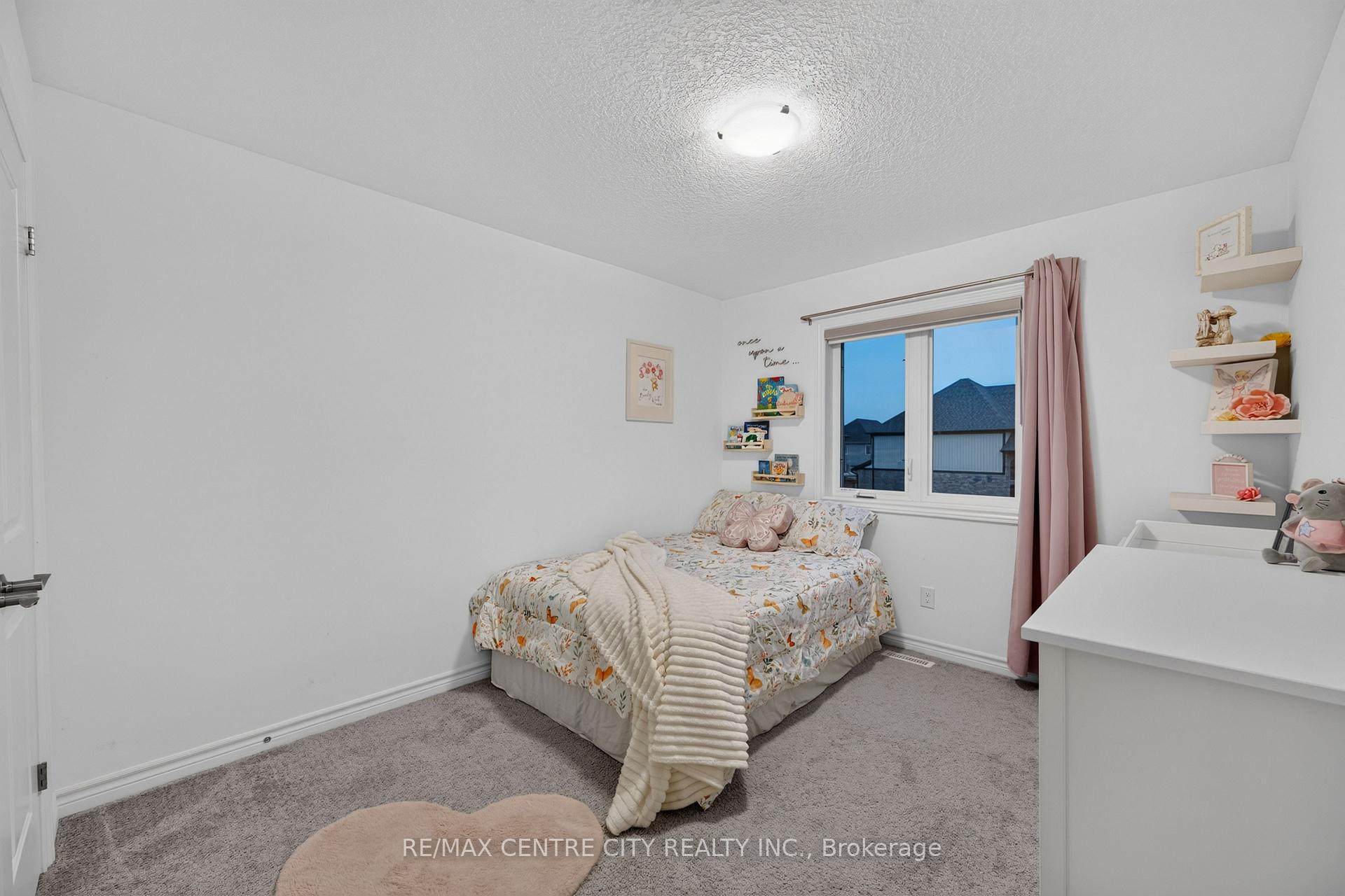 Photo 30 of 1740 Finley Crescent, London, North I — HOMEH
