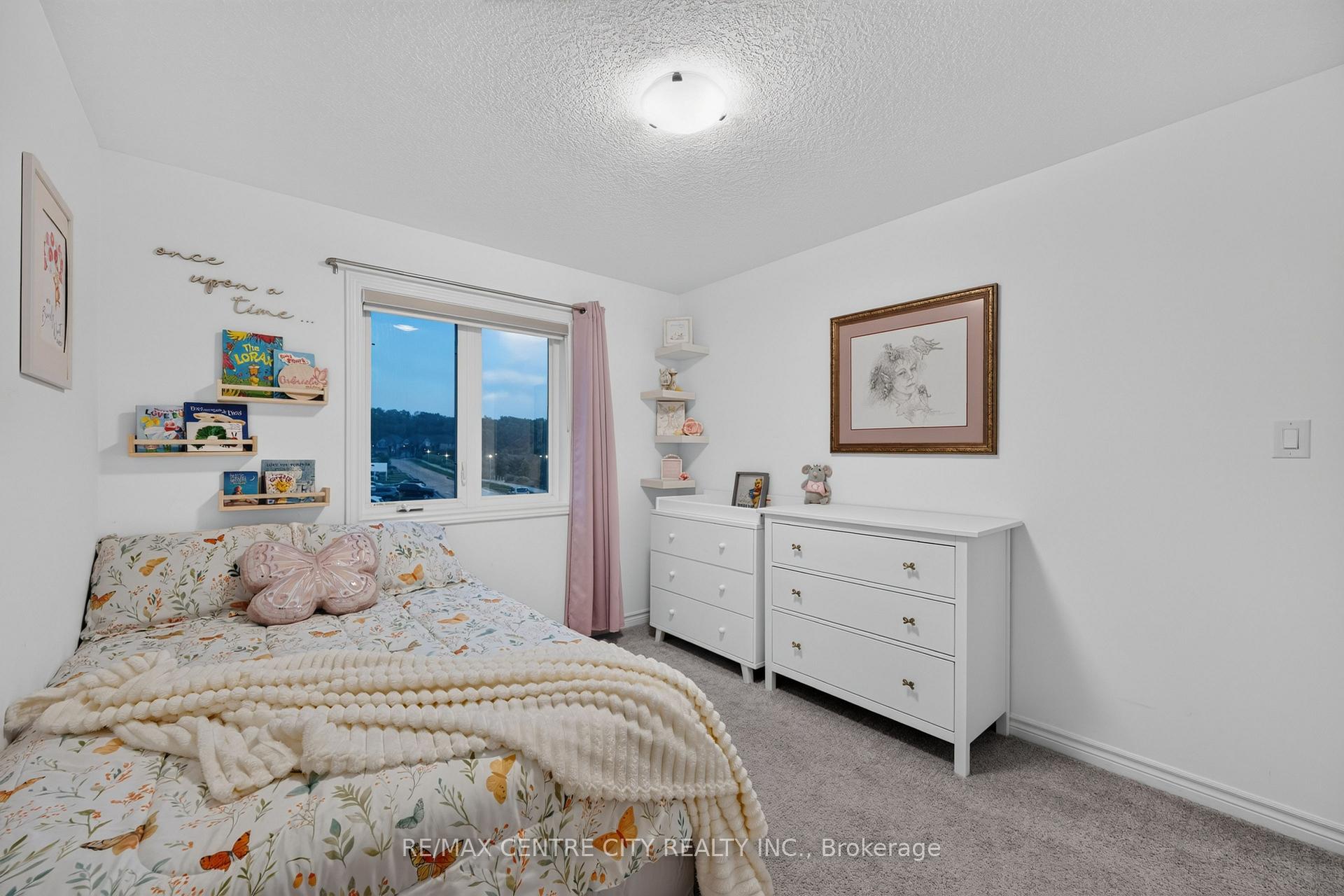 Photo 31 of 1740 Finley Crescent, London, North I — HOMEH