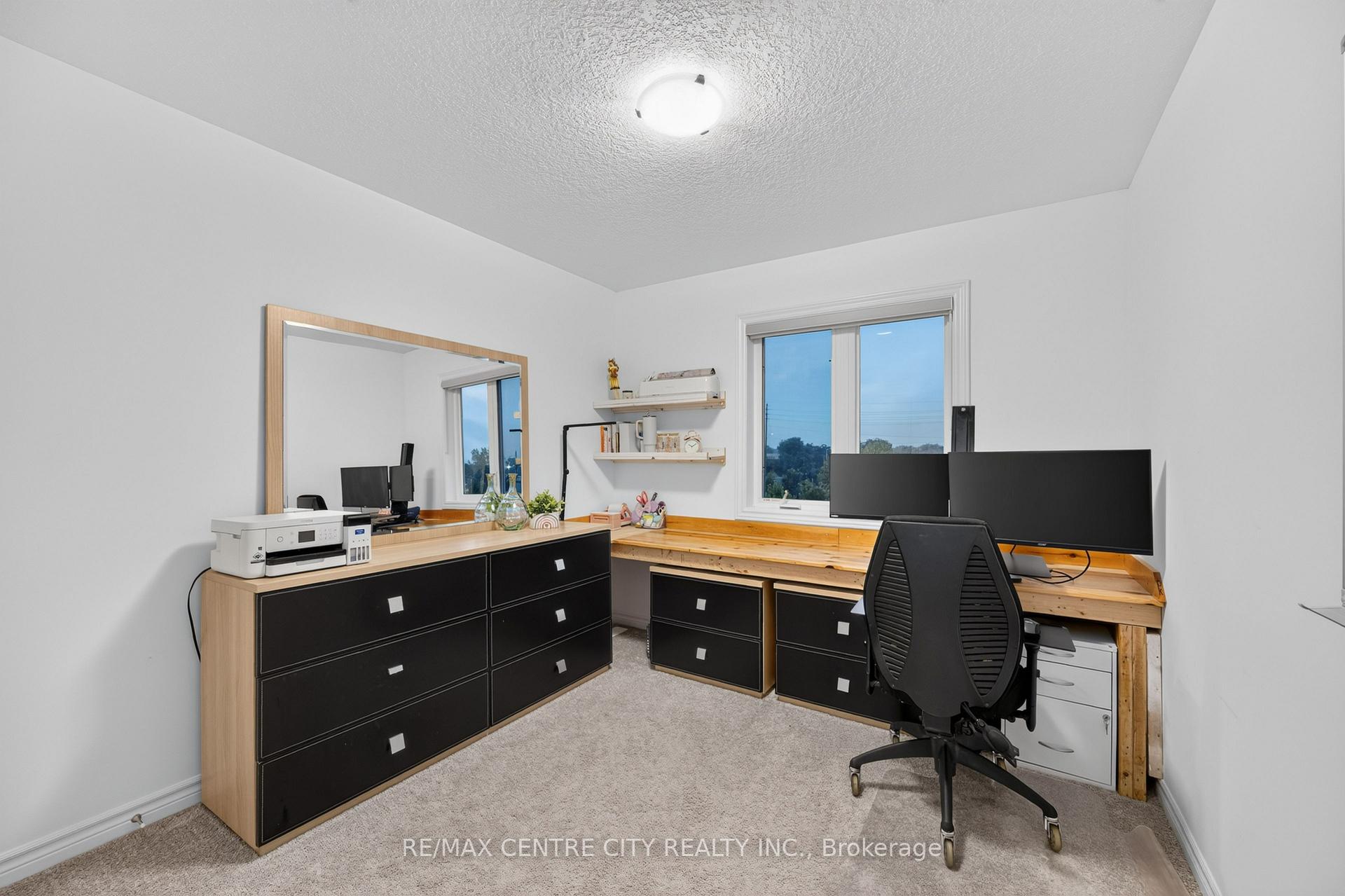 Photo 33 of 1740 Finley Crescent, London, North I — HOMEH