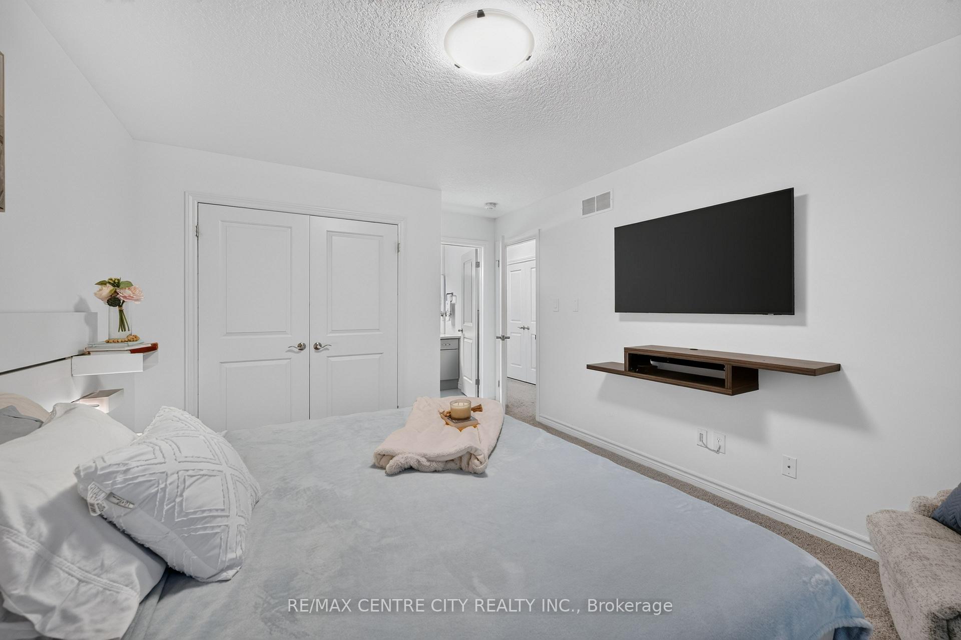 Photo 36 of 1740 Finley Crescent, London, North I — HOMEH