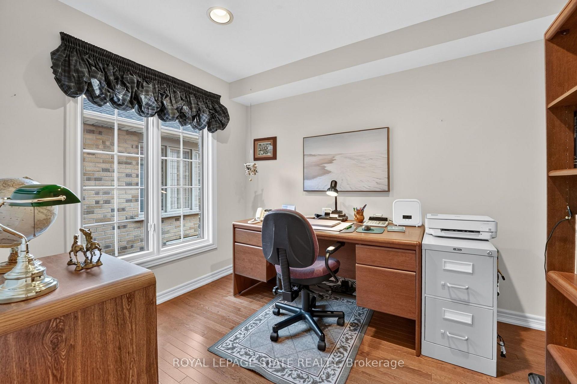 Photo 30 of 39 Bellstone Lane, Hamilton, Mount Hope — HOMEH