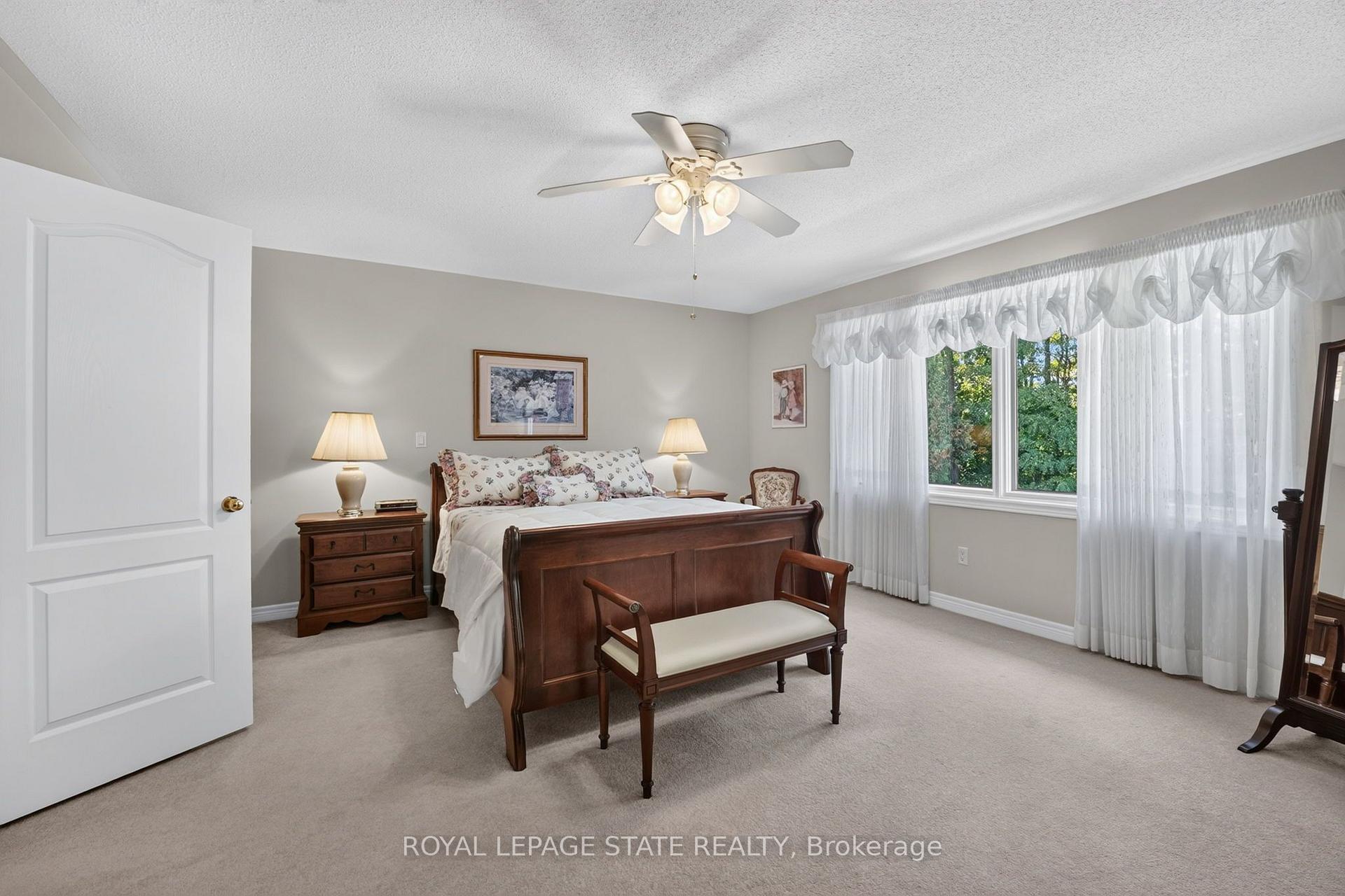Photo 33 of 39 Bellstone Lane, Hamilton, Mount Hope — HOMEH