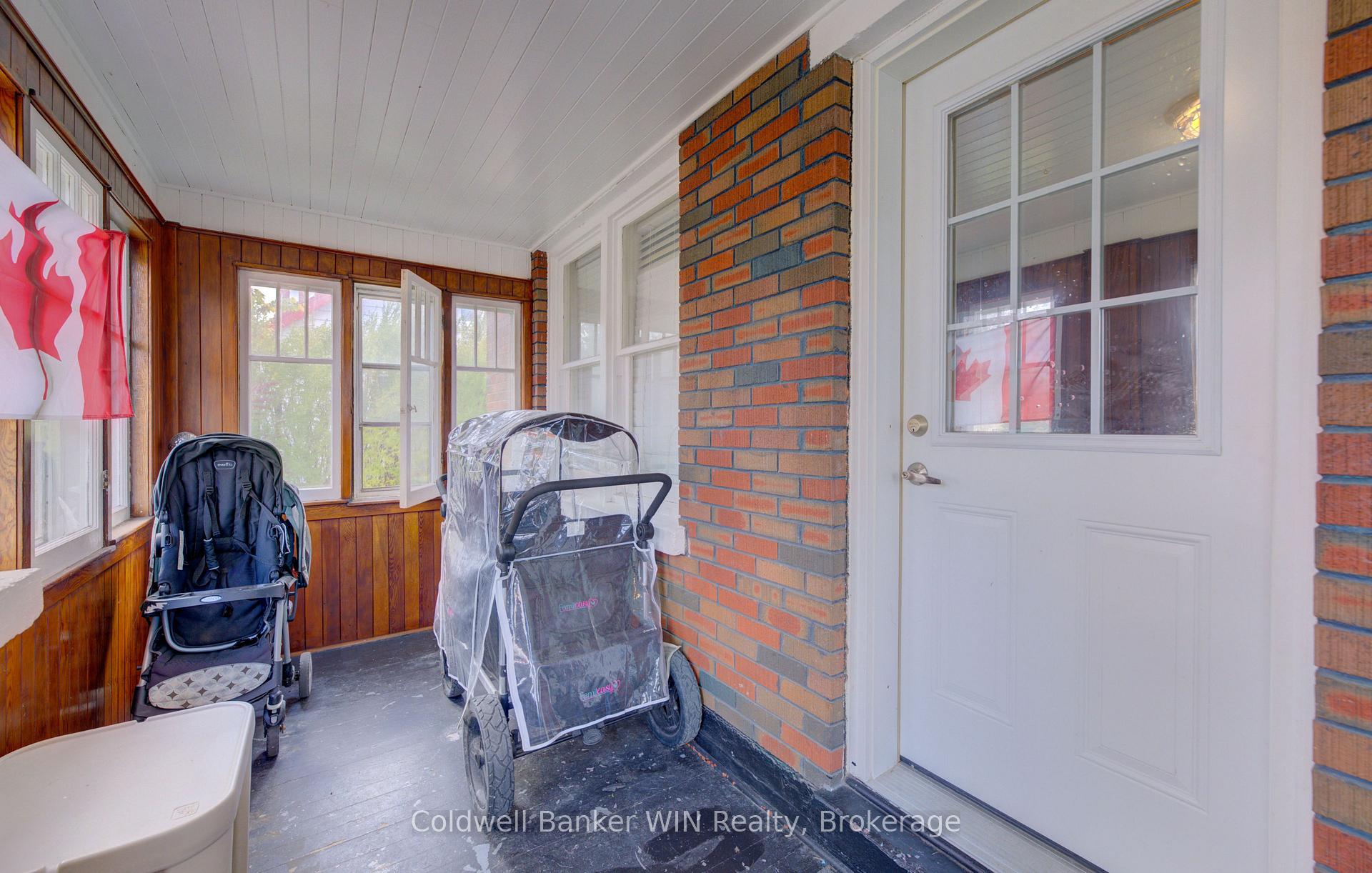 Photo 2 of 160 Queen Street E, Wellington North, Mount Forest — HOMEH