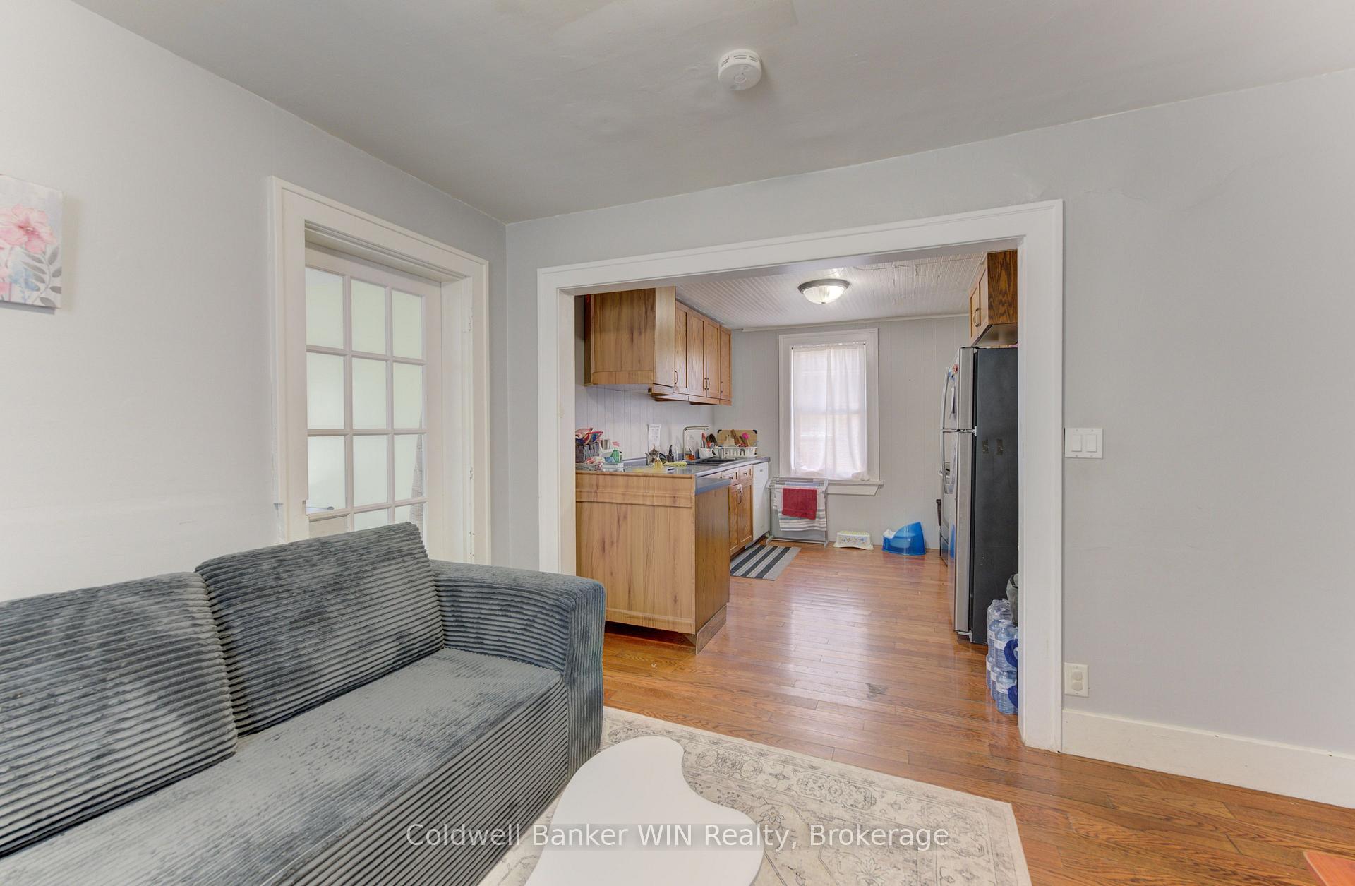 Photo 5 of 160 Queen Street E, Wellington North, Mount Forest — HOMEH