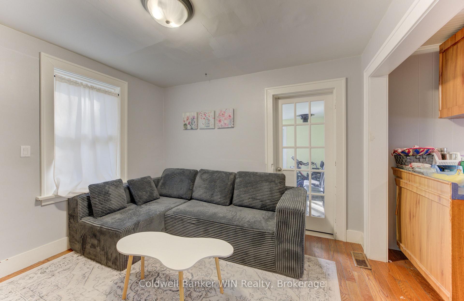 Photo 6 of 160 Queen Street E, Wellington North, Mount Forest — HOMEH