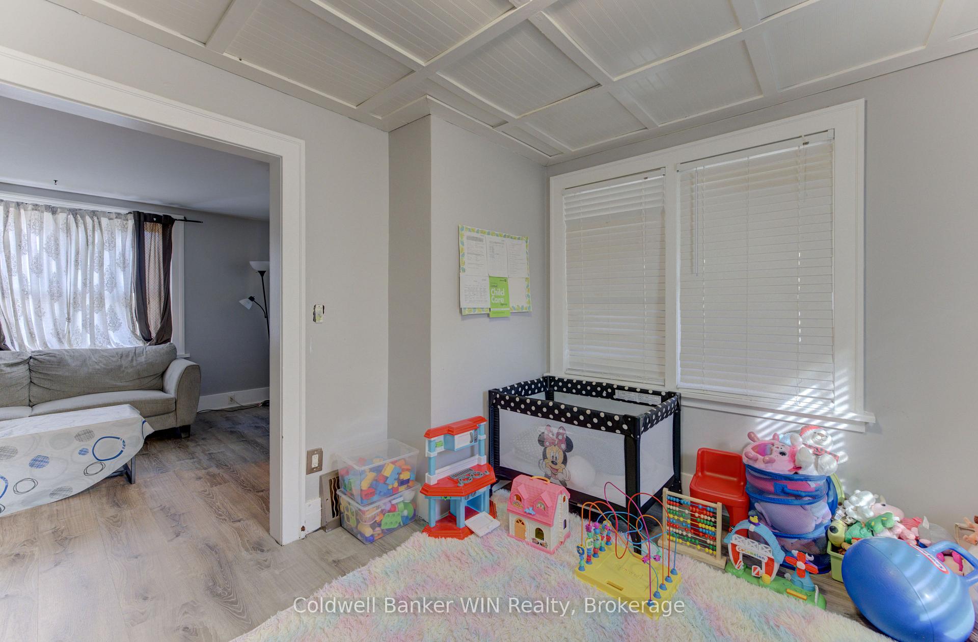Photo 8 of 160 Queen Street E, Wellington North, Mount Forest — HOMEH