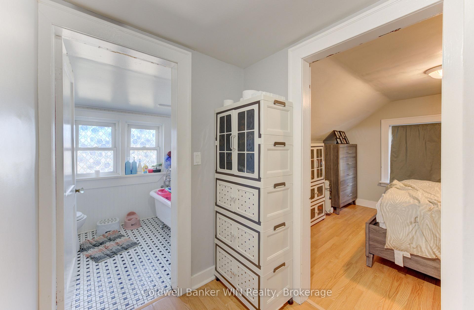 Photo 16 of 160 Queen Street E, Wellington North, Mount Forest — HOMEH