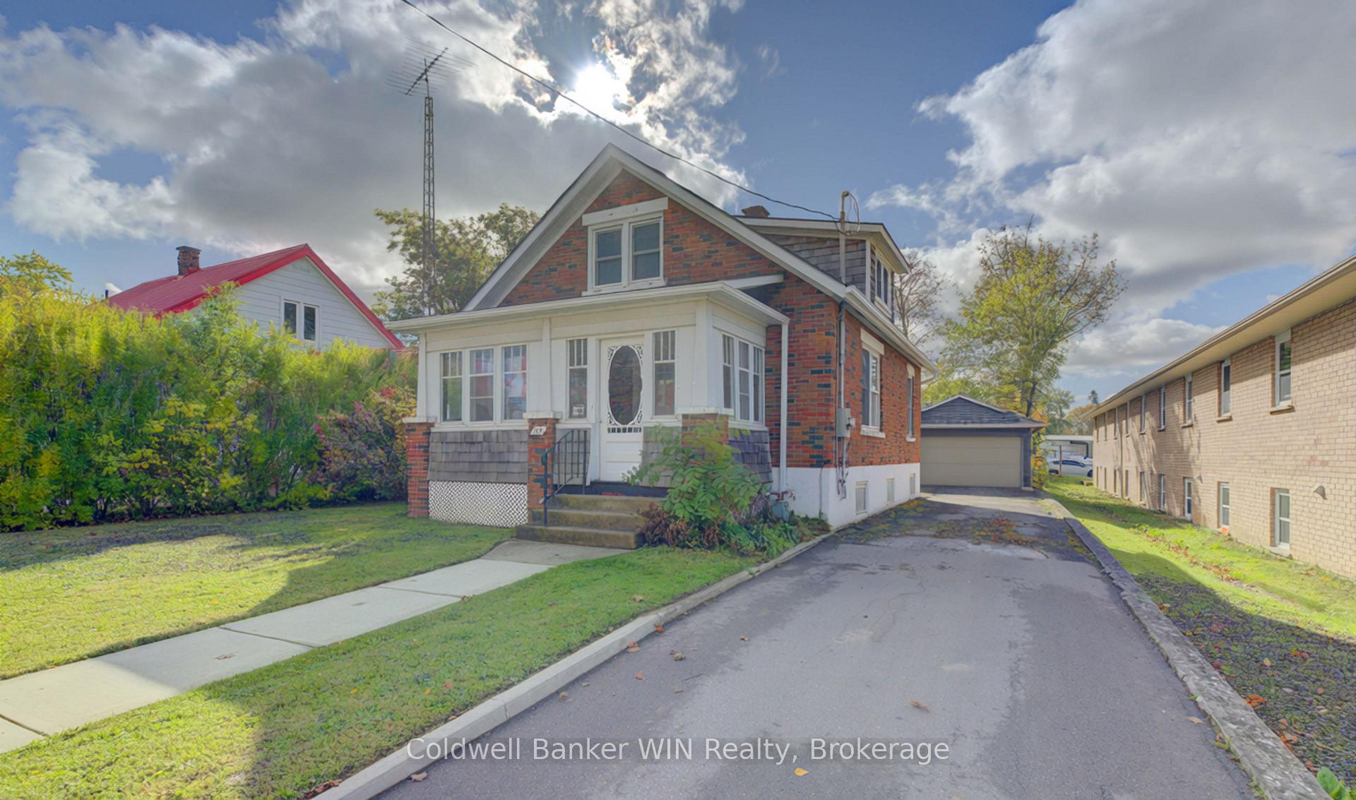 Photo 18 of 160 Queen Street E, Wellington North, Mount Forest — HOMEH