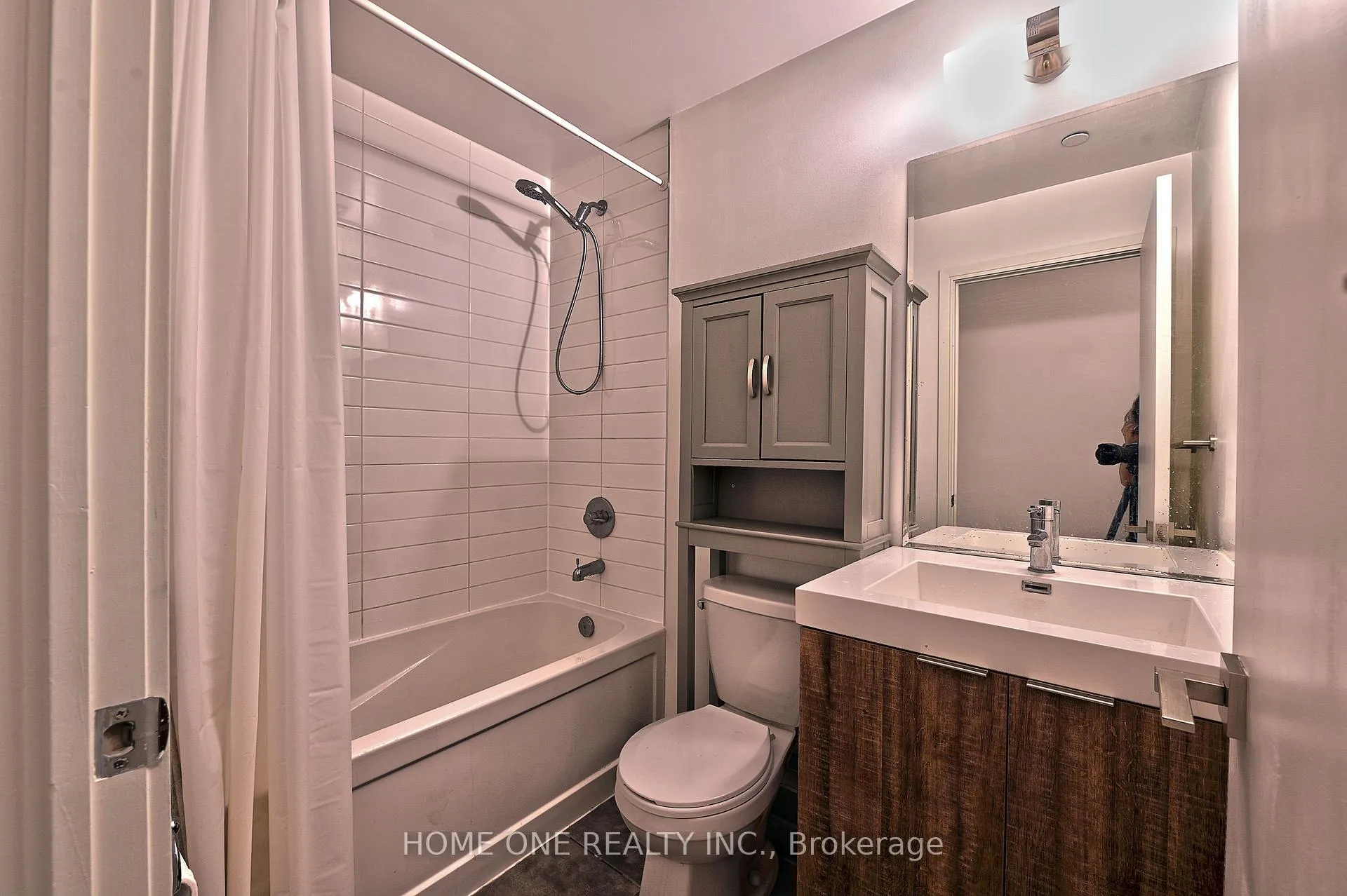 Photo 17 of Unit 509, 621 Sheppard Avenue E, North York, Bayview Village — HOMEH