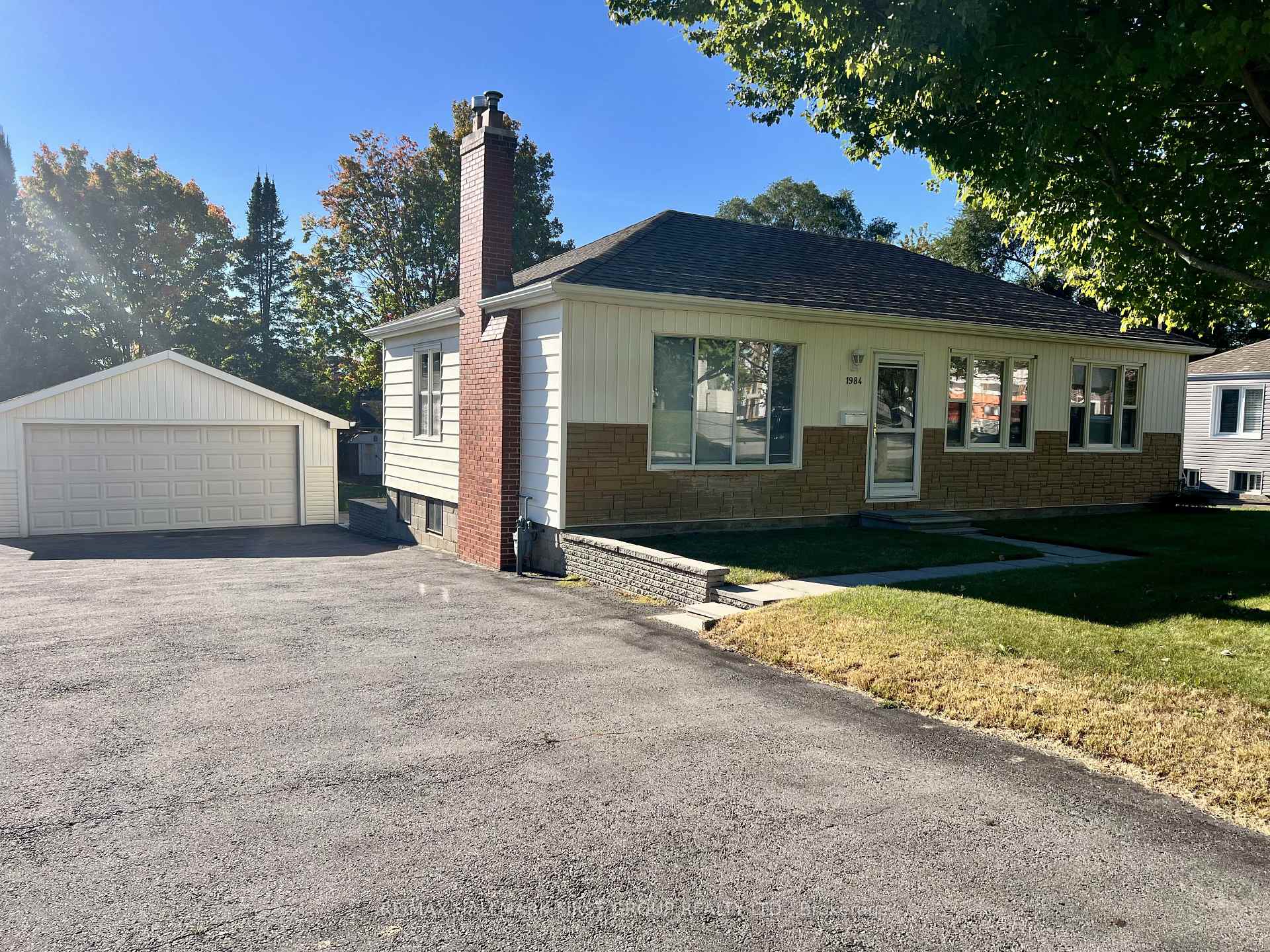 Photo 2 of 1984 Glendale Drive, Pickering, Liverpool — HOMEH
