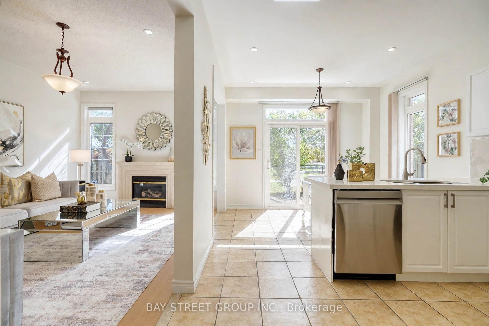 Photo 10 of 15 Fraserwood Road, Vaughan, Patterson — HOMEH