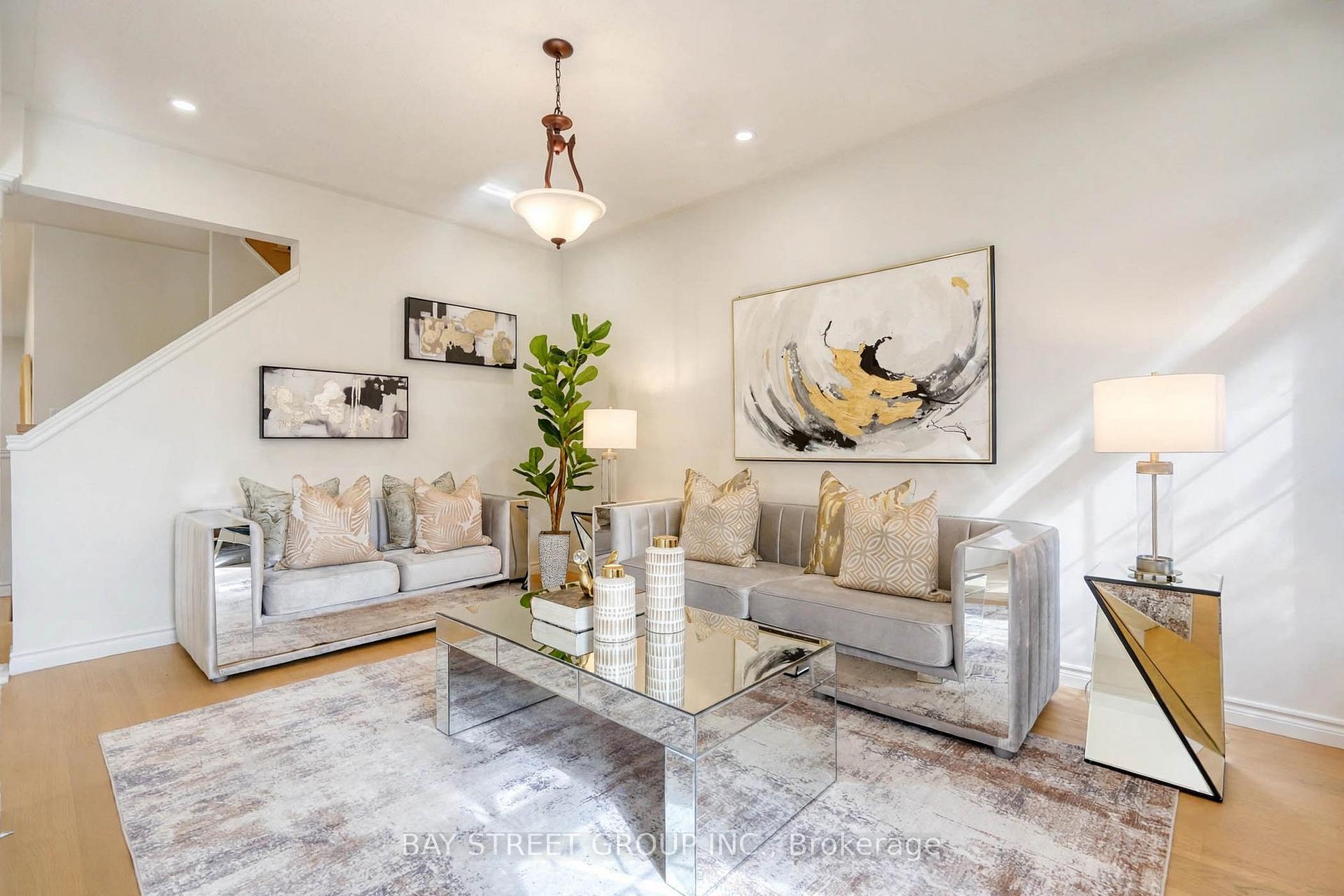 Photo 12 of 15 Fraserwood Road, Vaughan, Patterson — HOMEH