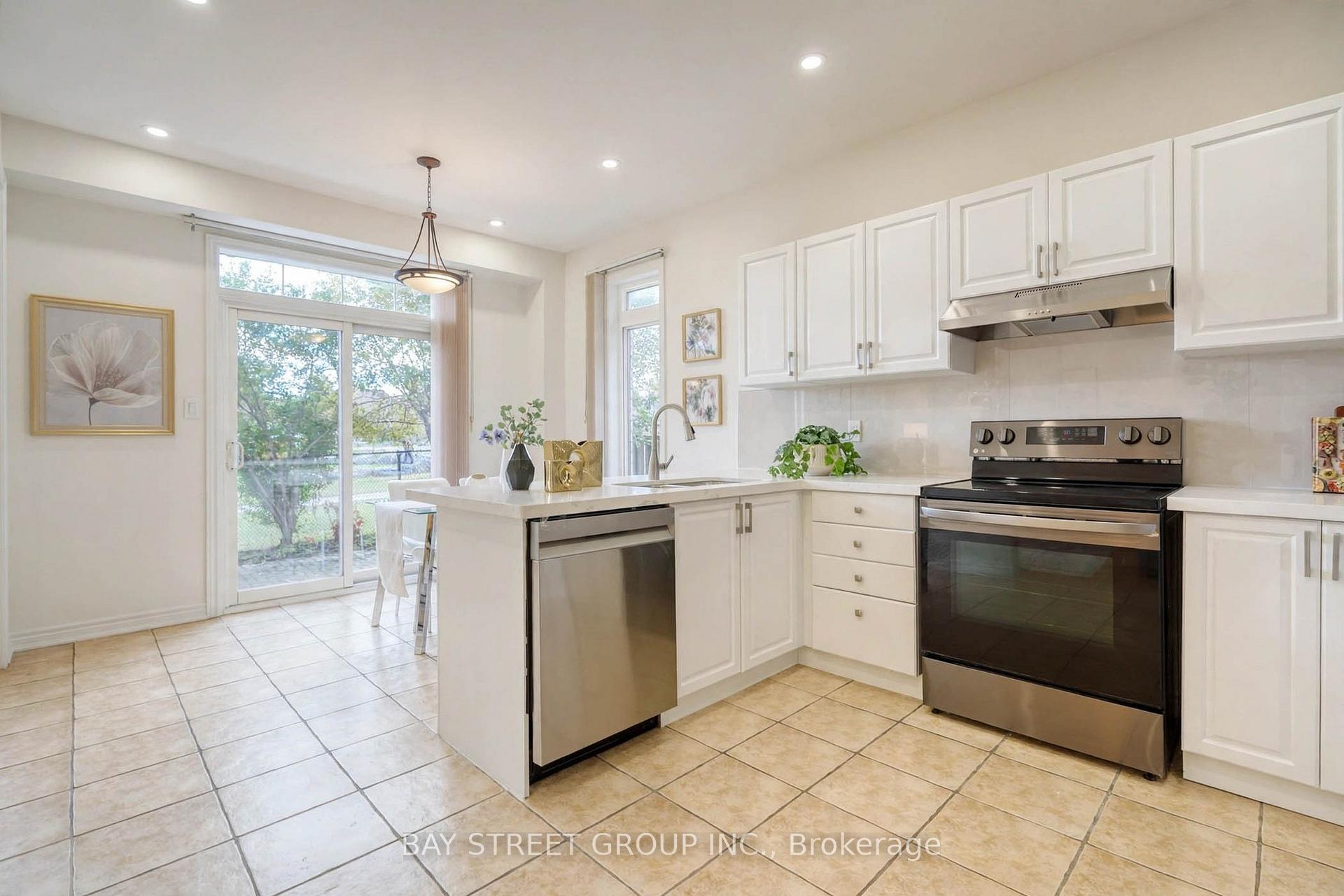 Photo 16 of 15 Fraserwood Road, Vaughan, Patterson — HOMEH