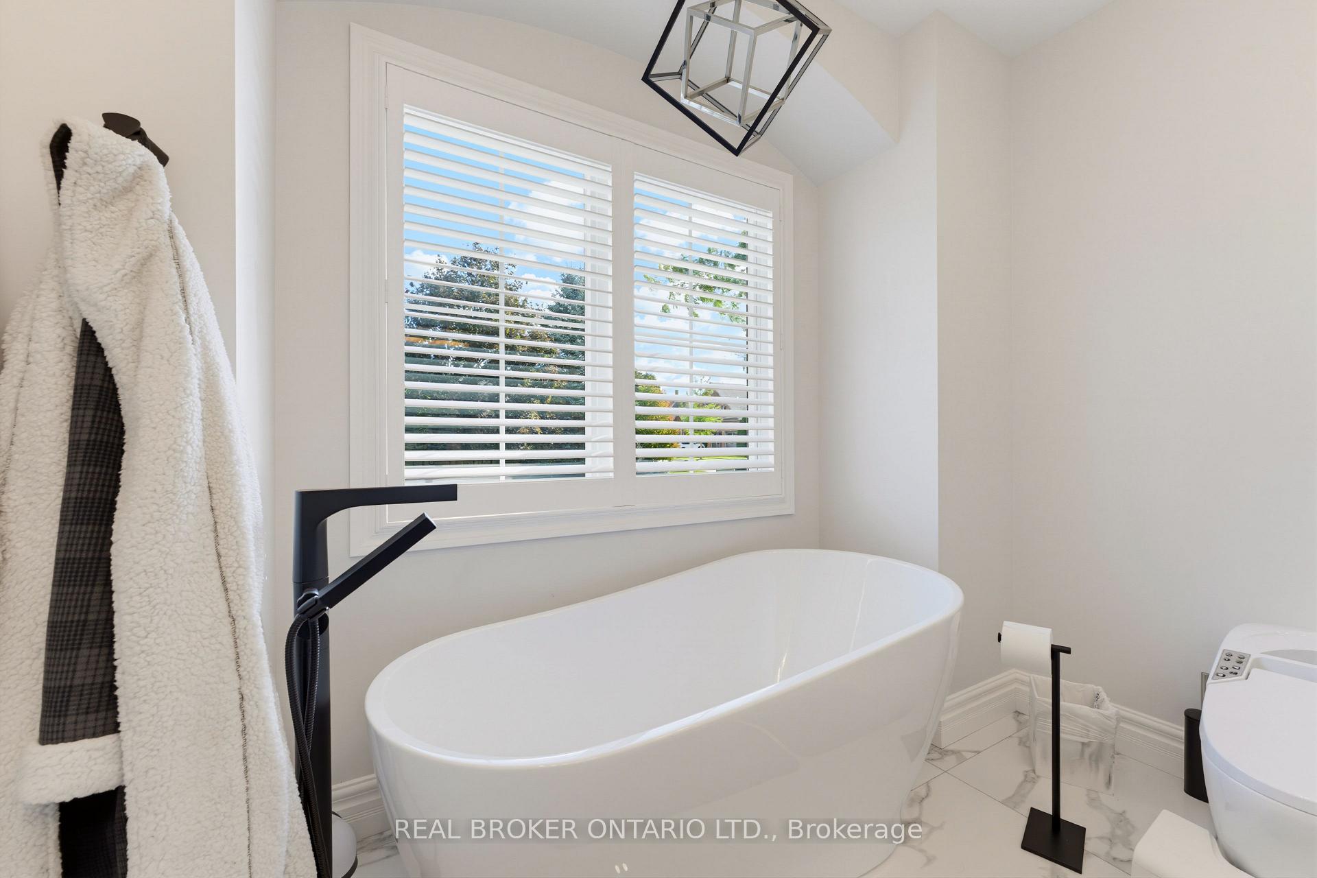 Photo 17 of 70 Deer Ridge Crescent, Kitchener, Pioneer Tower West — HOMEH