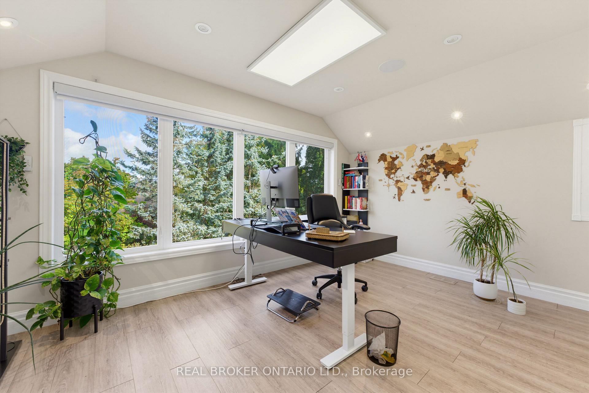 Photo 23 of 70 Deer Ridge Crescent, Kitchener, Pioneer Tower West — HOMEH