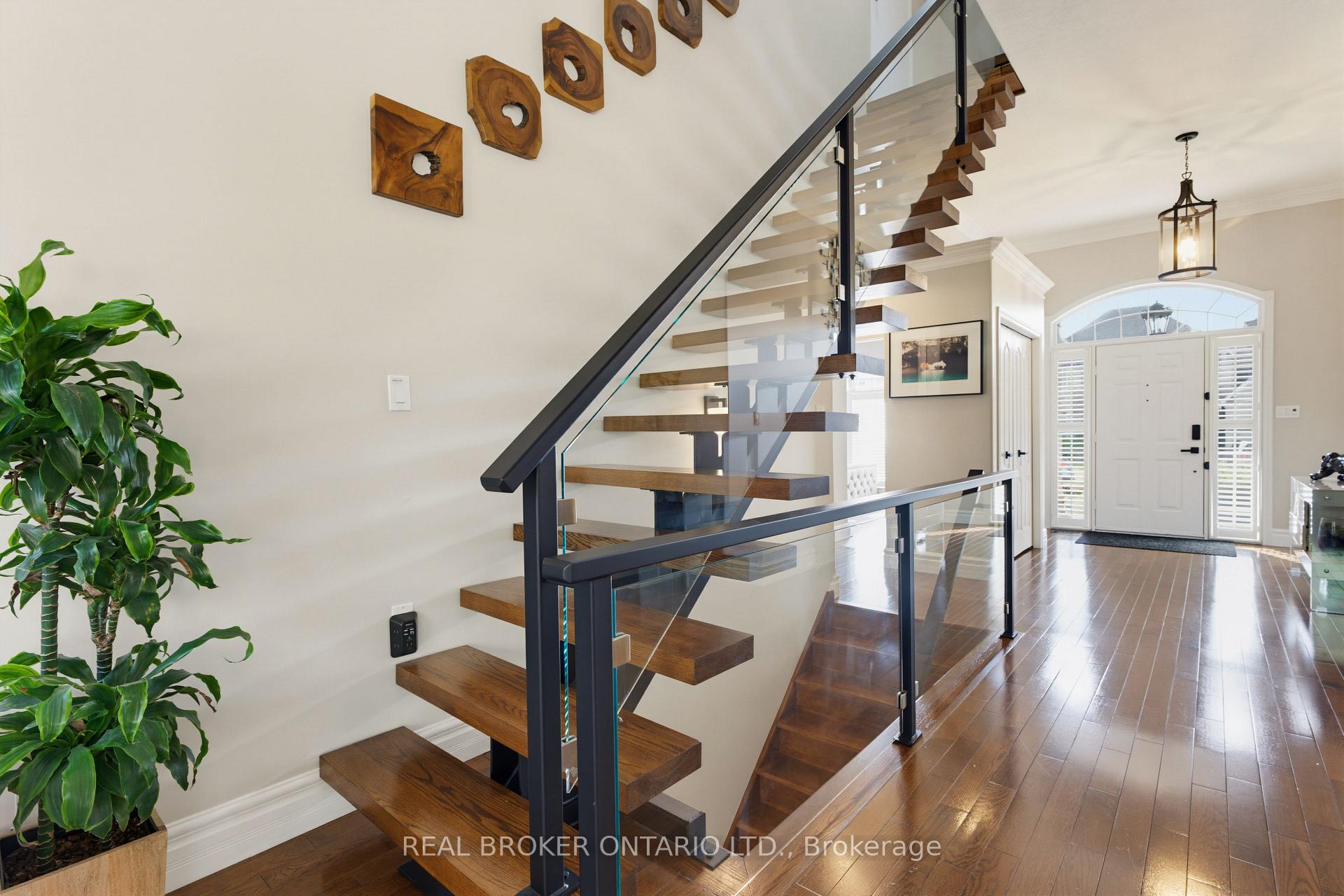 Photo 26 of 70 Deer Ridge Crescent, Kitchener, Pioneer Tower West — HOMEH