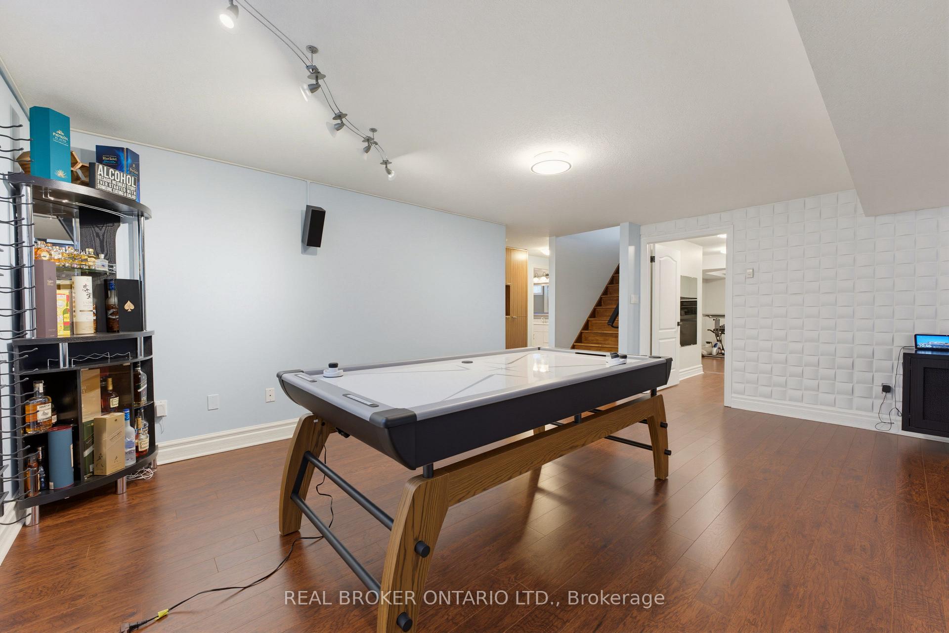 Photo 27 of 70 Deer Ridge Crescent, Kitchener, Pioneer Tower West — HOMEH