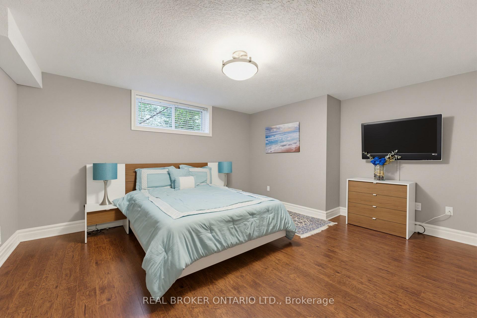Photo 31 of 70 Deer Ridge Crescent, Kitchener, Pioneer Tower West — HOMEH