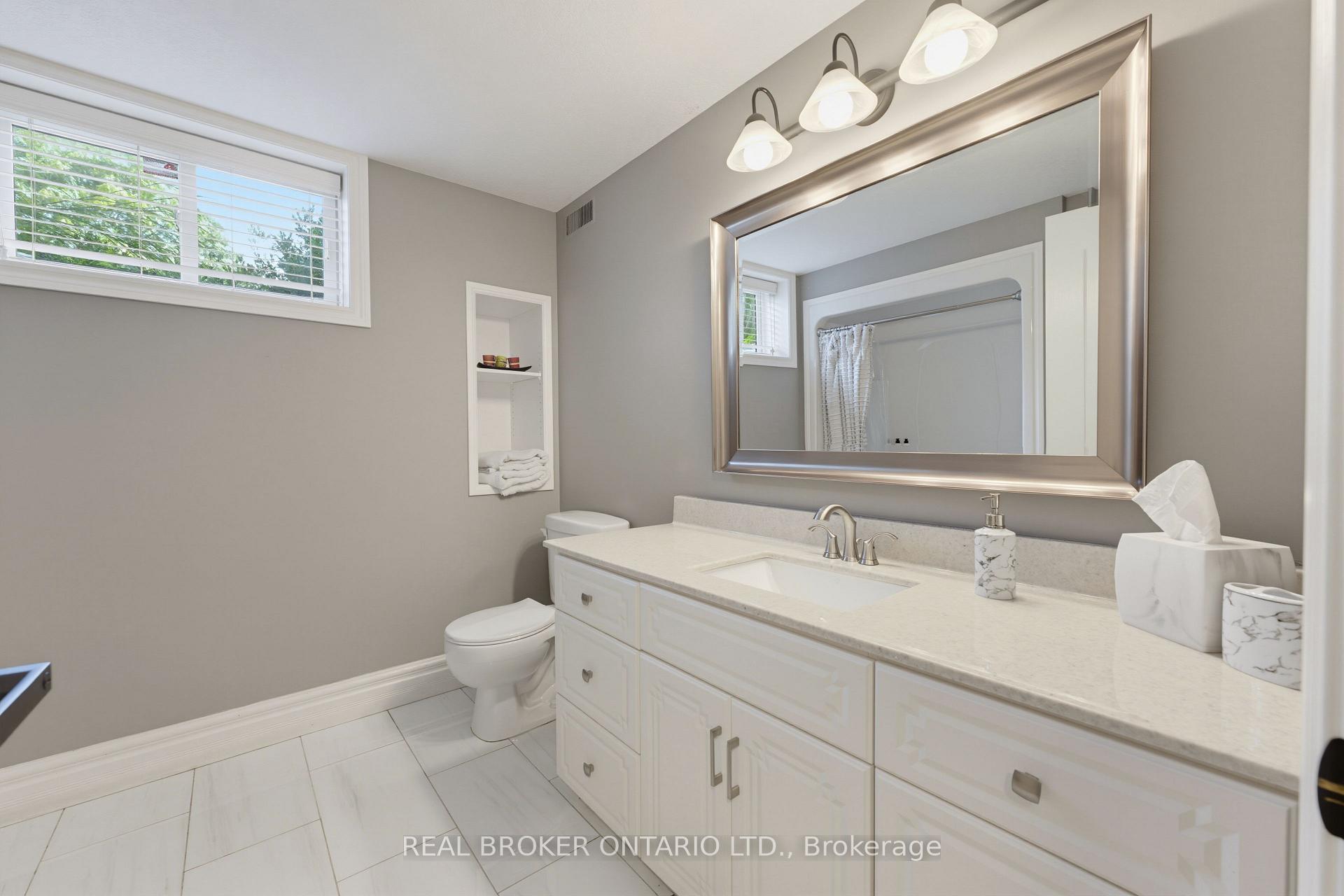 Photo 33 of 70 Deer Ridge Crescent, Kitchener, Pioneer Tower West — HOMEH