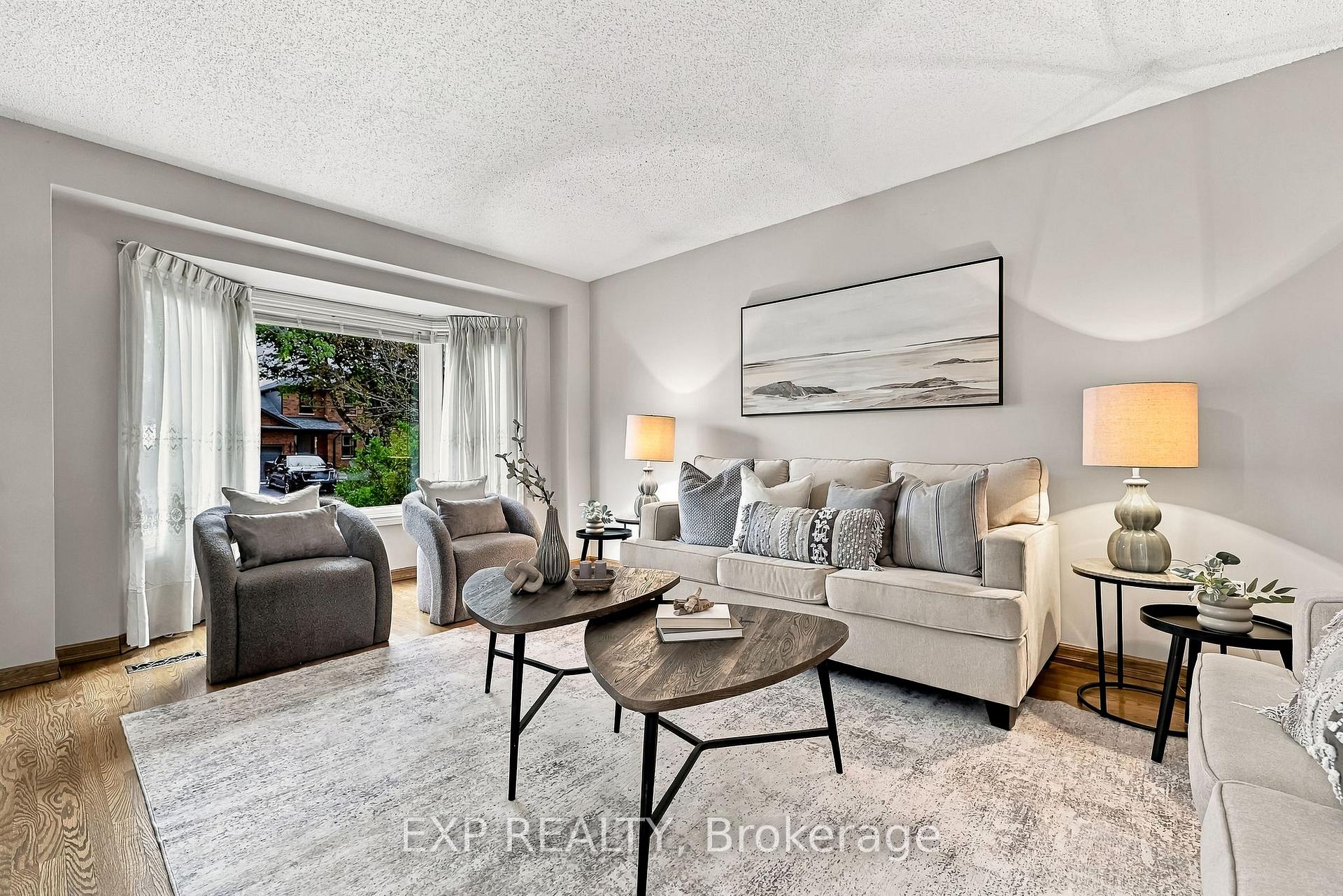 Photo 7 of 40 Orchard Park Drive, Clarington, Bowmanville — HOMEH