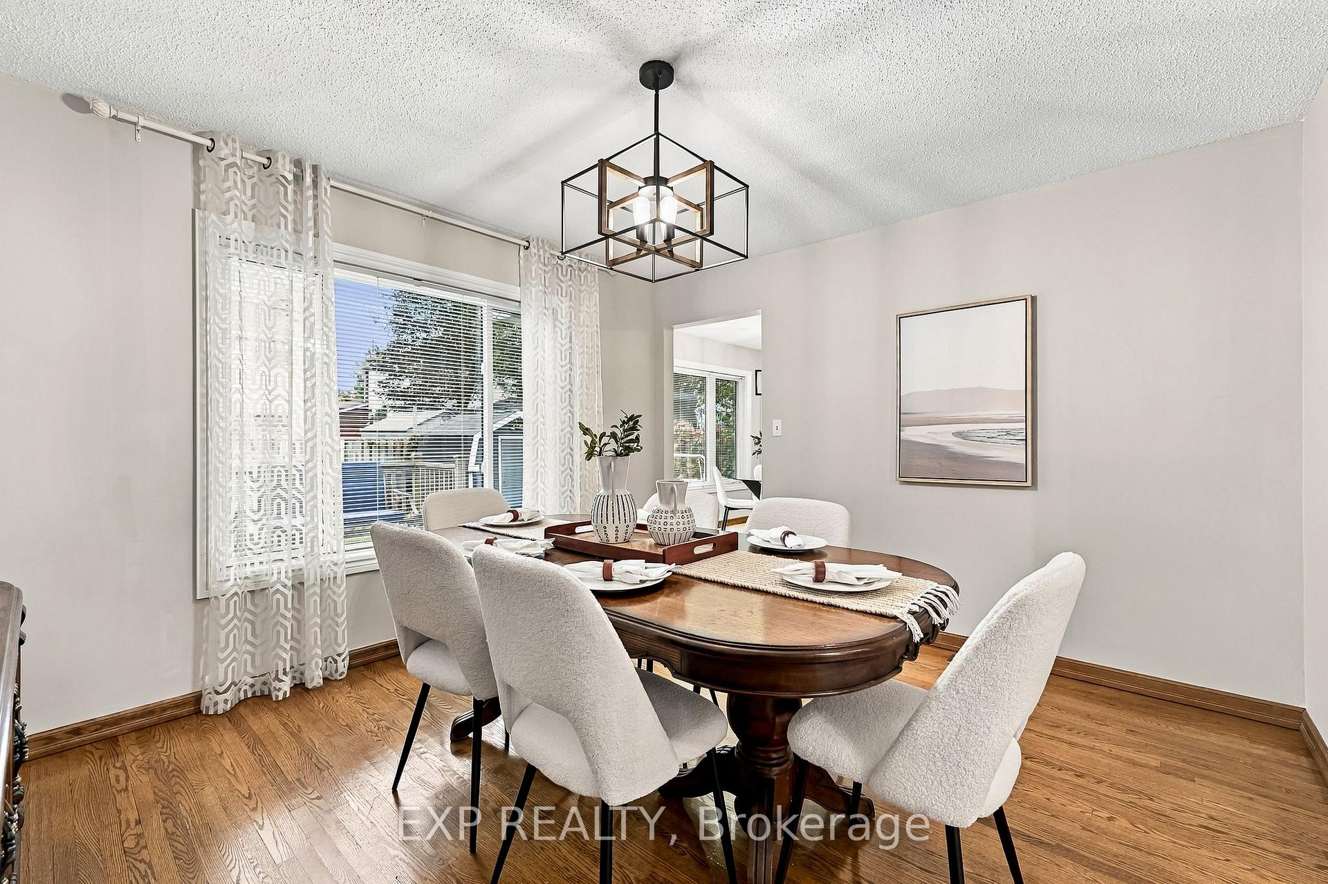 Photo 11 of 40 Orchard Park Drive, Clarington, Bowmanville — HOMEH