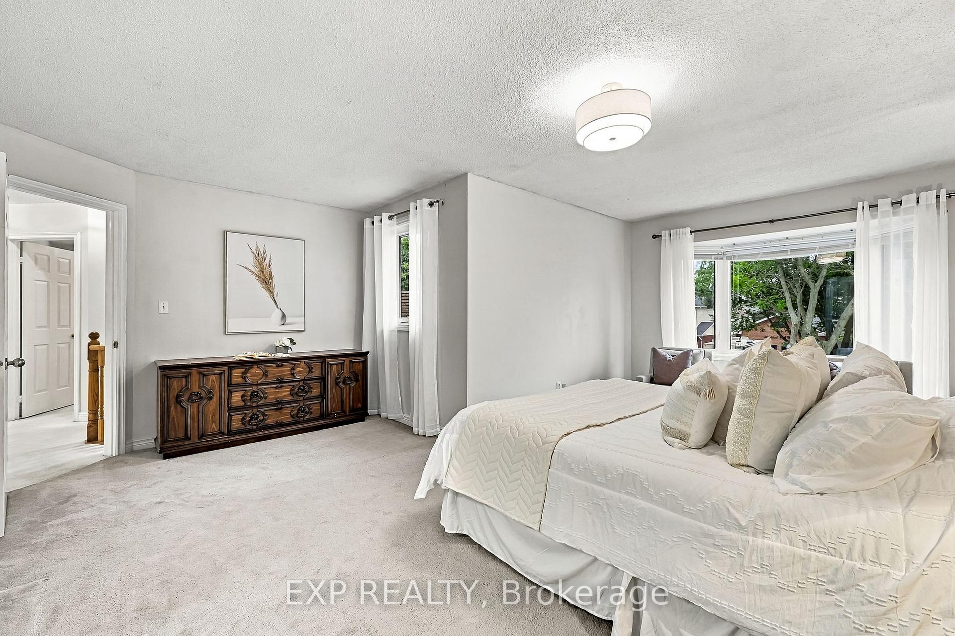 Photo 31 of 40 Orchard Park Drive, Clarington, Bowmanville — HOMEH