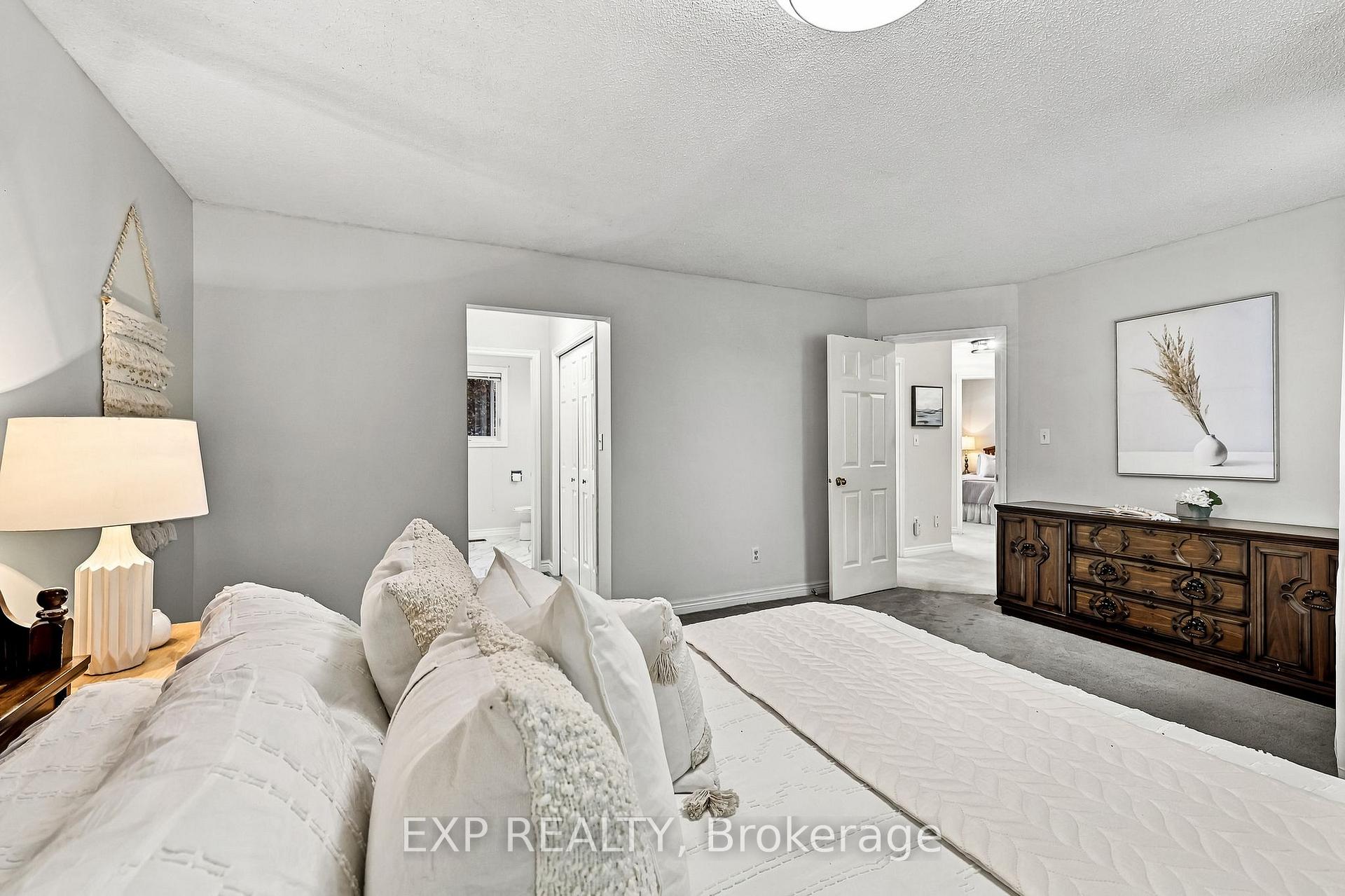 Photo 33 of 40 Orchard Park Drive, Clarington, Bowmanville — HOMEH