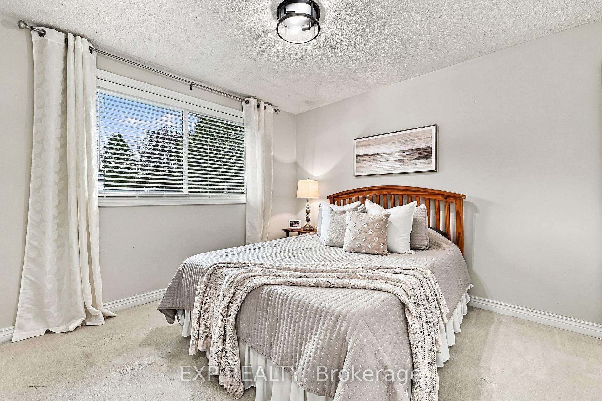 Photo 38 of 40 Orchard Park Drive, Clarington, Bowmanville — HOMEH